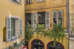 In the Heart of Old Nice - Stunning Three-Bedroom Apartment — photo 7 of 7