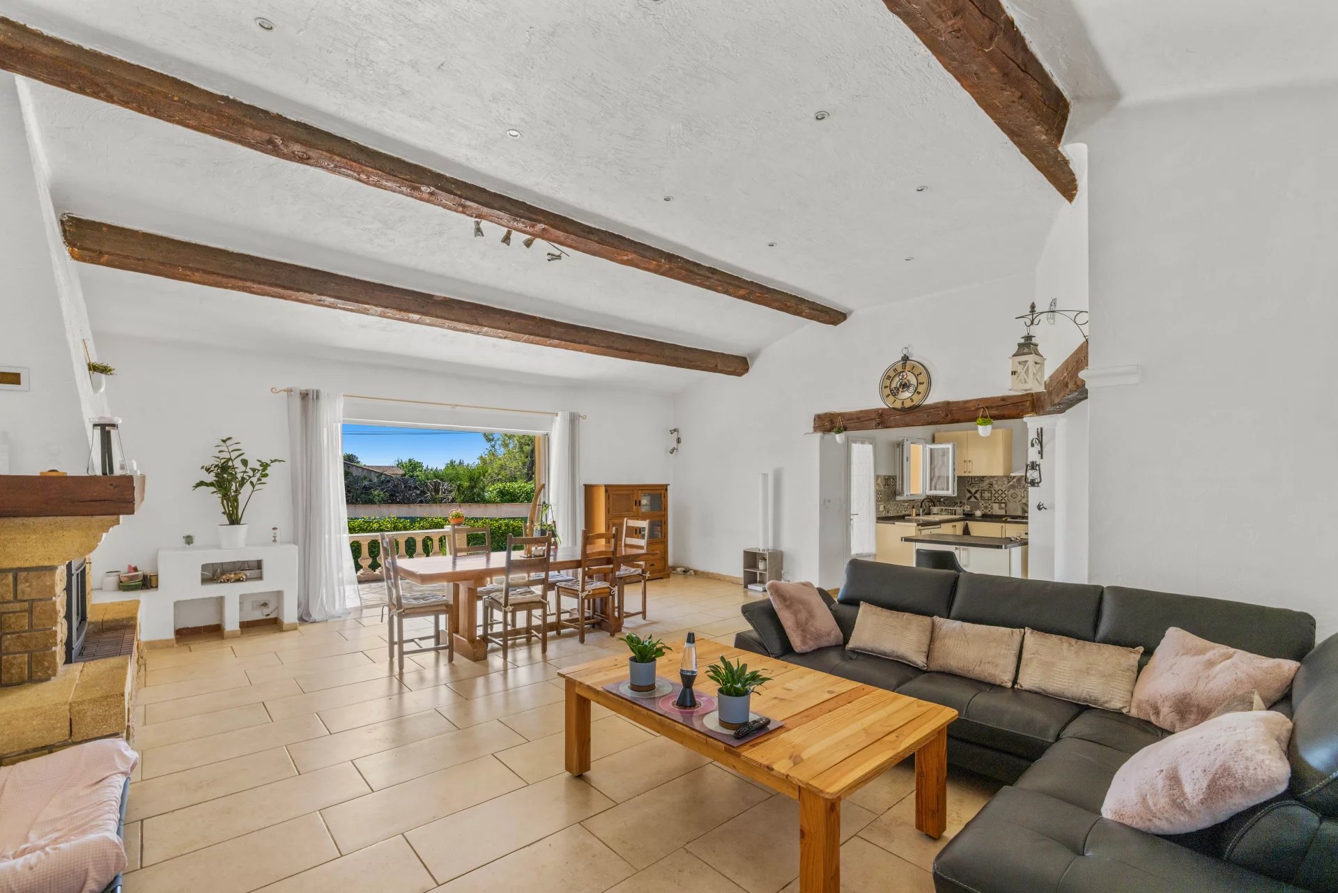 Maison de plain-pied avec sous-sol total, piscine et terrain à Saint-Cézaire-sur-Siagne - Photo 2