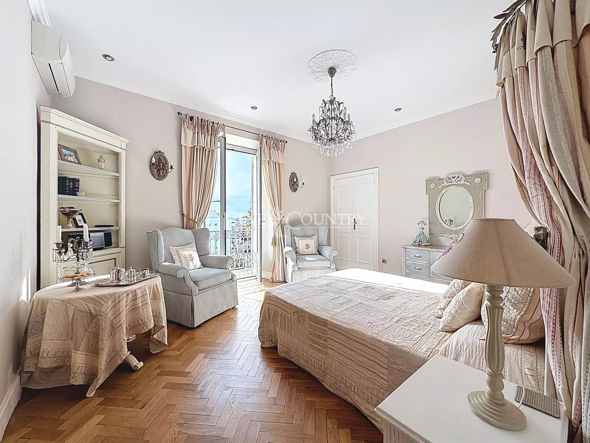 Photo of Apartment for sale Cannes walking distance to the centre