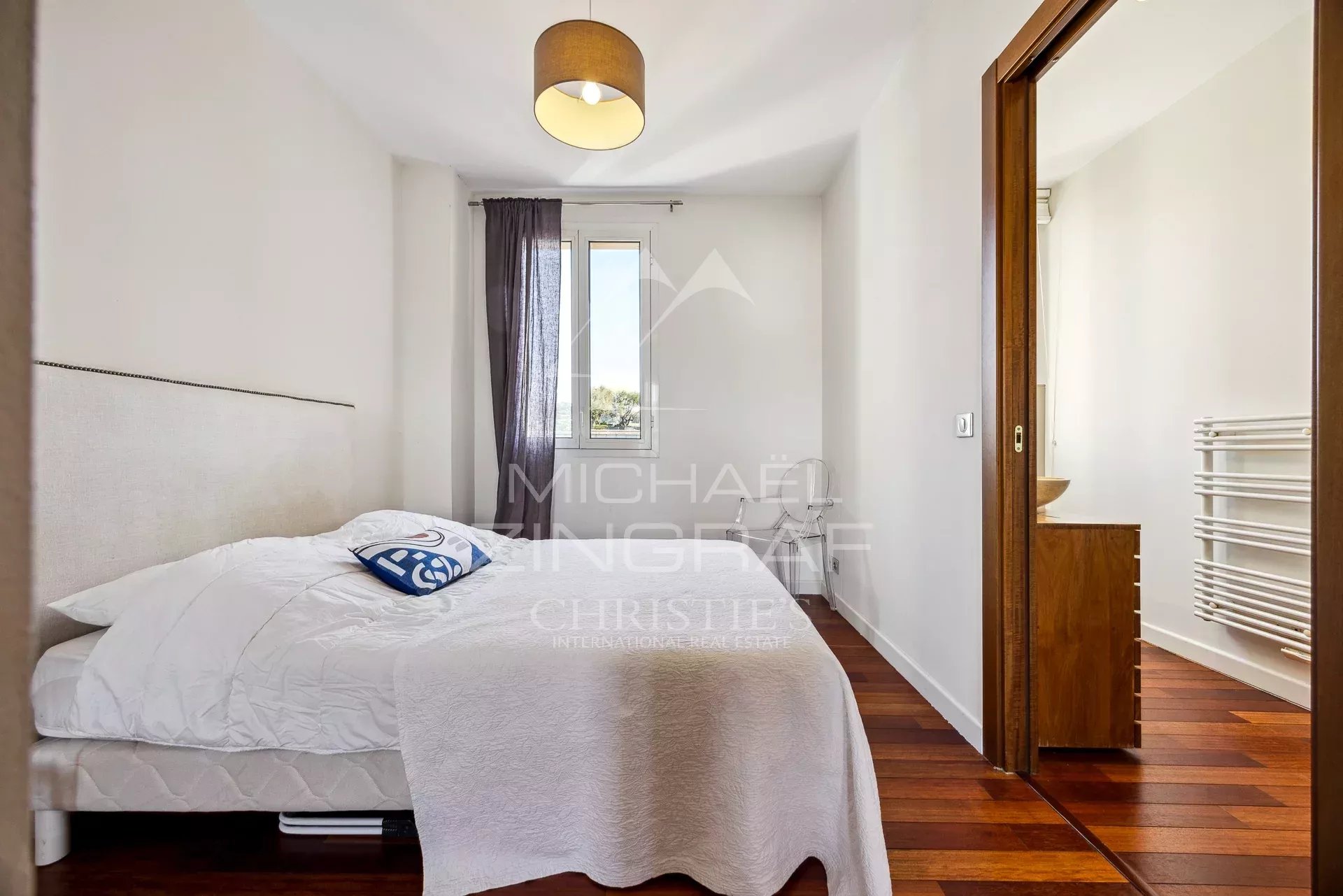 3 Bedroom Apartment/Flat's Image 4