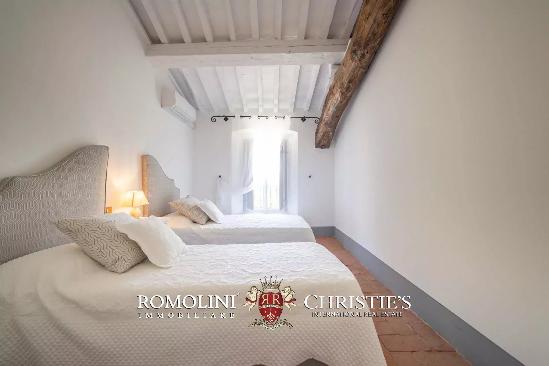 15 Bedroom Villa/Townhouse's Image 66