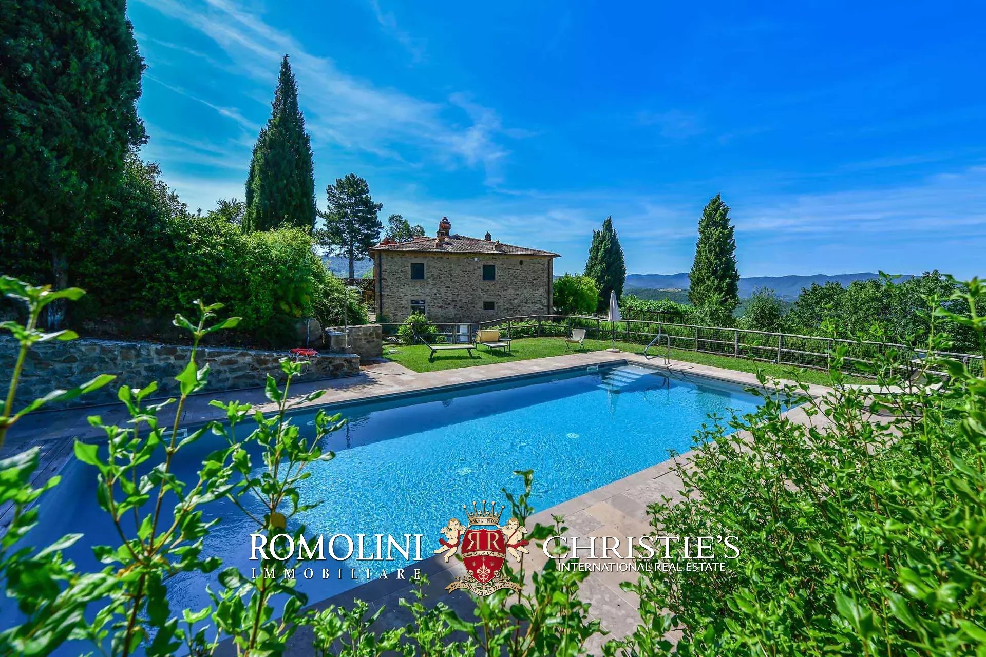 16 Bedroom Vineyard's Image 18