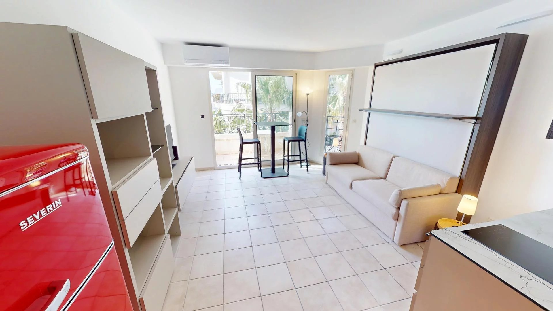 GIOTTO - Magnifico monolocale con balcone vista mare e garage nel centro di Mentone