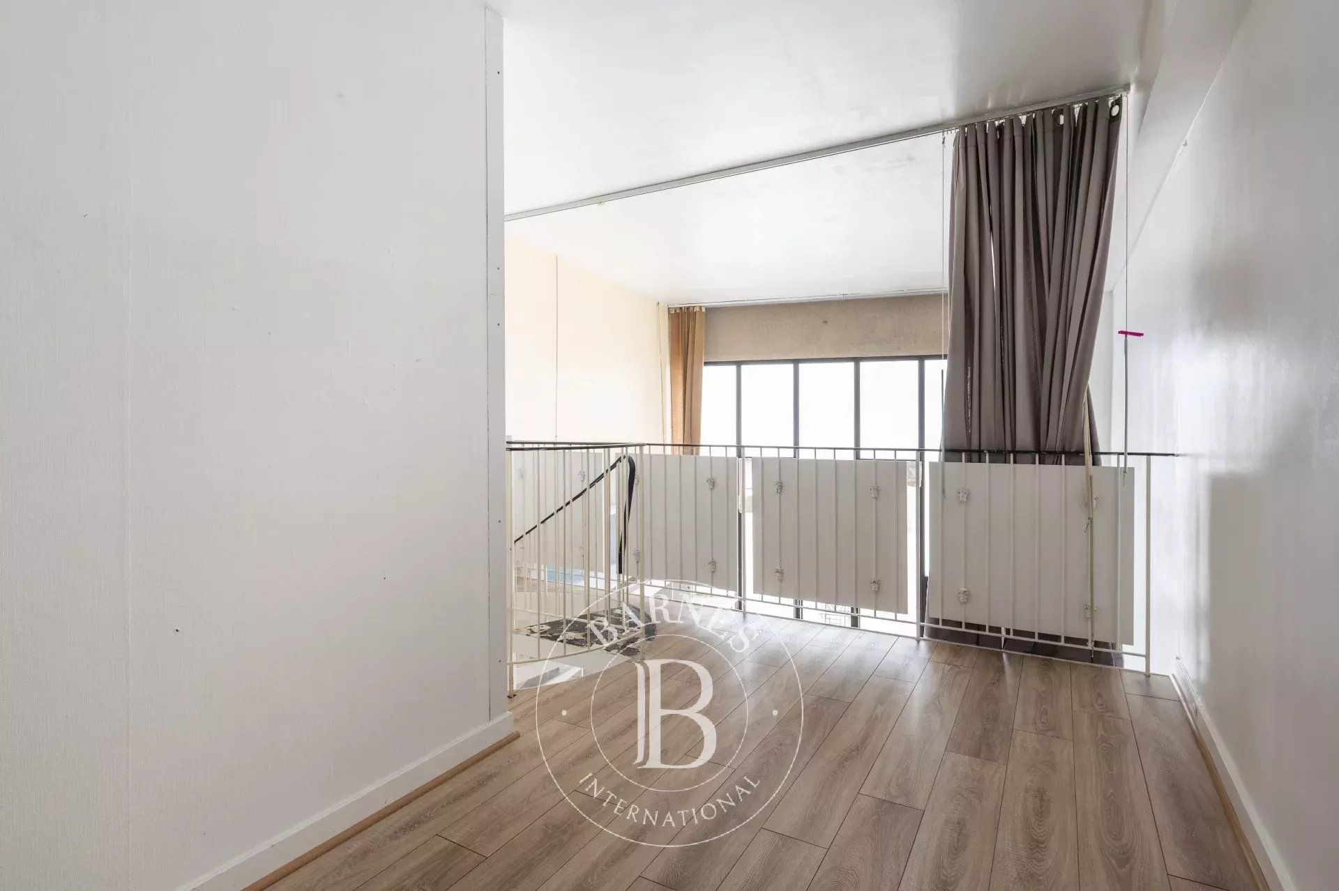 Daire Paris 18ème - picture 15