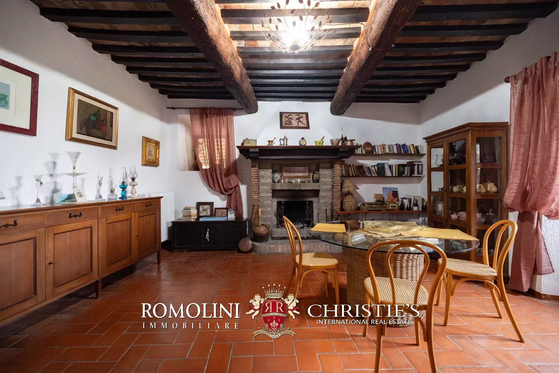 9 Bedroom Villa/Townhouse's Image 21