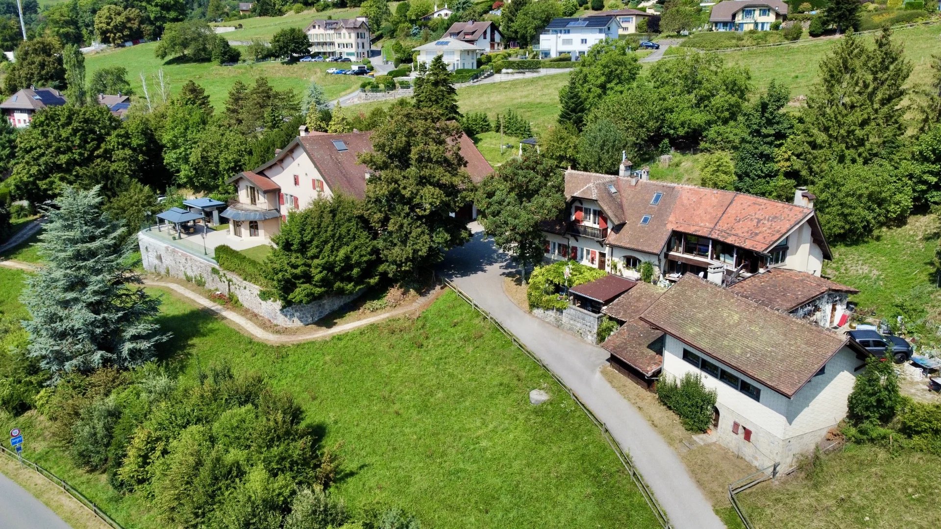 Propriété avec vue panoramique et rendement locatif