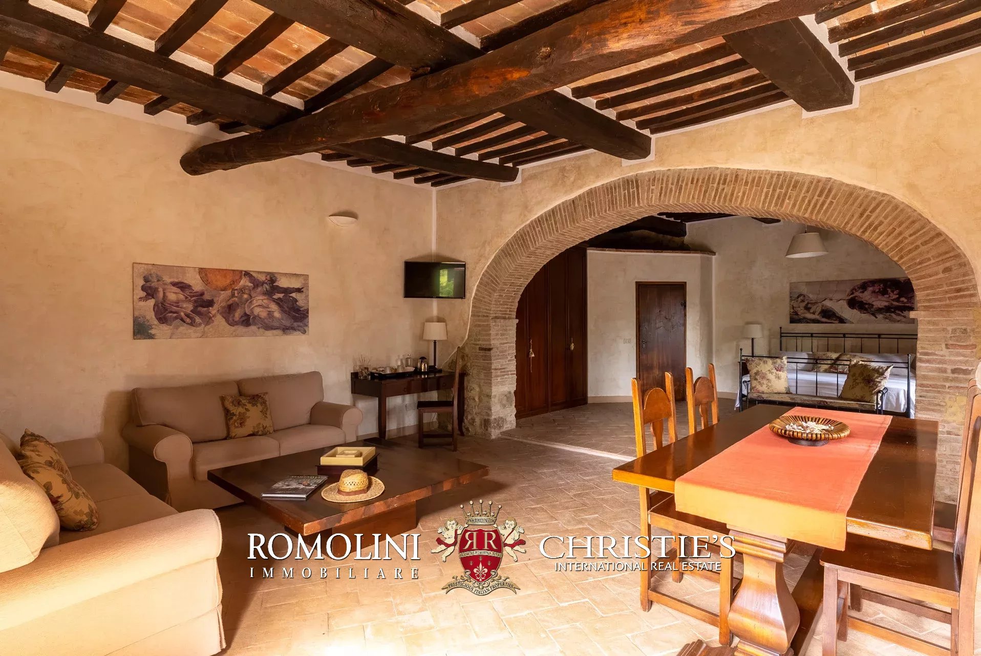 13 Bedroom Villa/Townhouse's Image 58