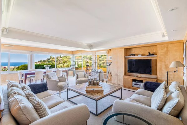 MANDELIEU-LA-NAPOULE – EXCEPTIONAL PENTHOUSE – PANORAMIC SEA VIEWS – PRIVATE POOL — photo 6