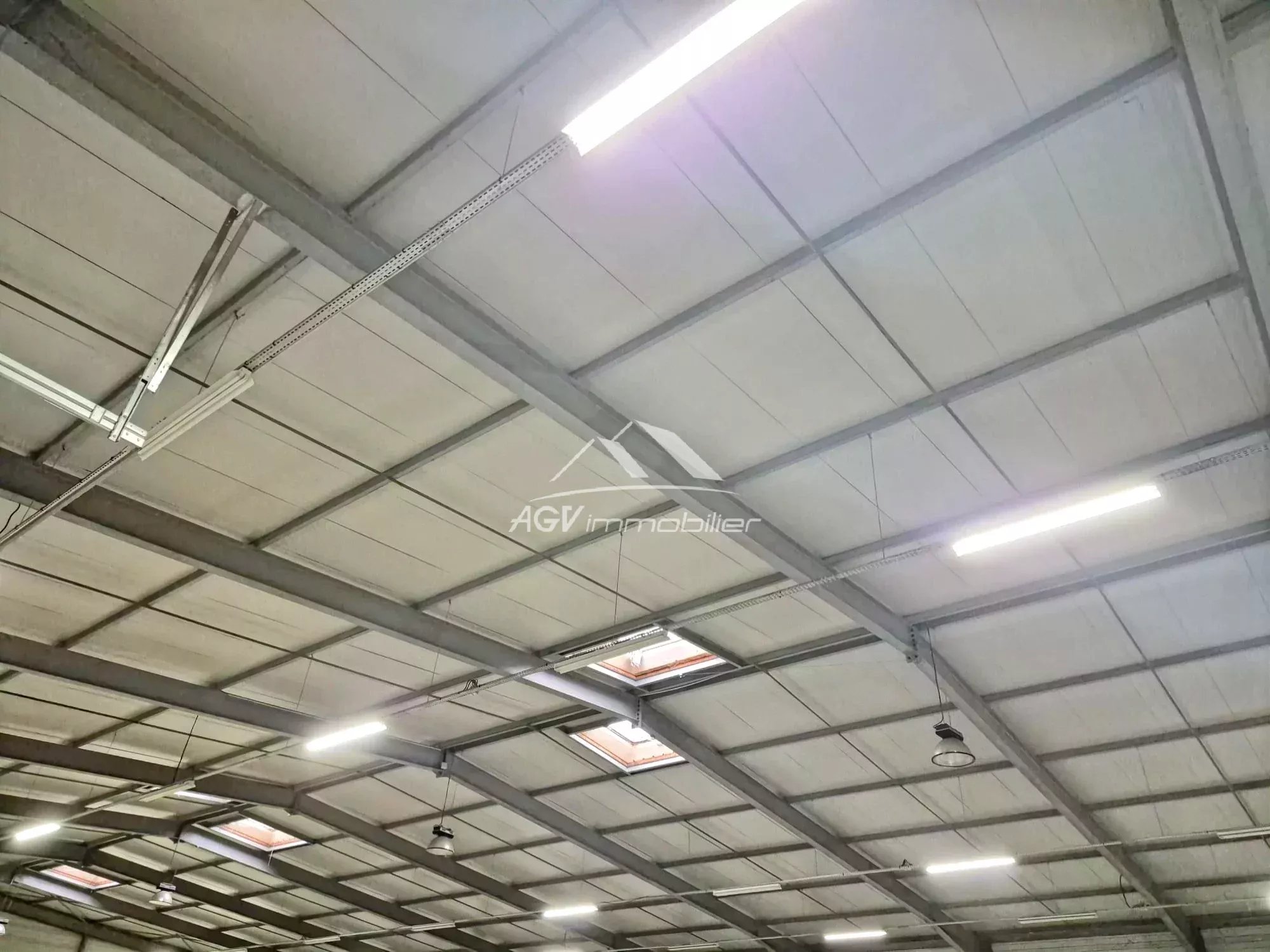 Sale Retail space Alès