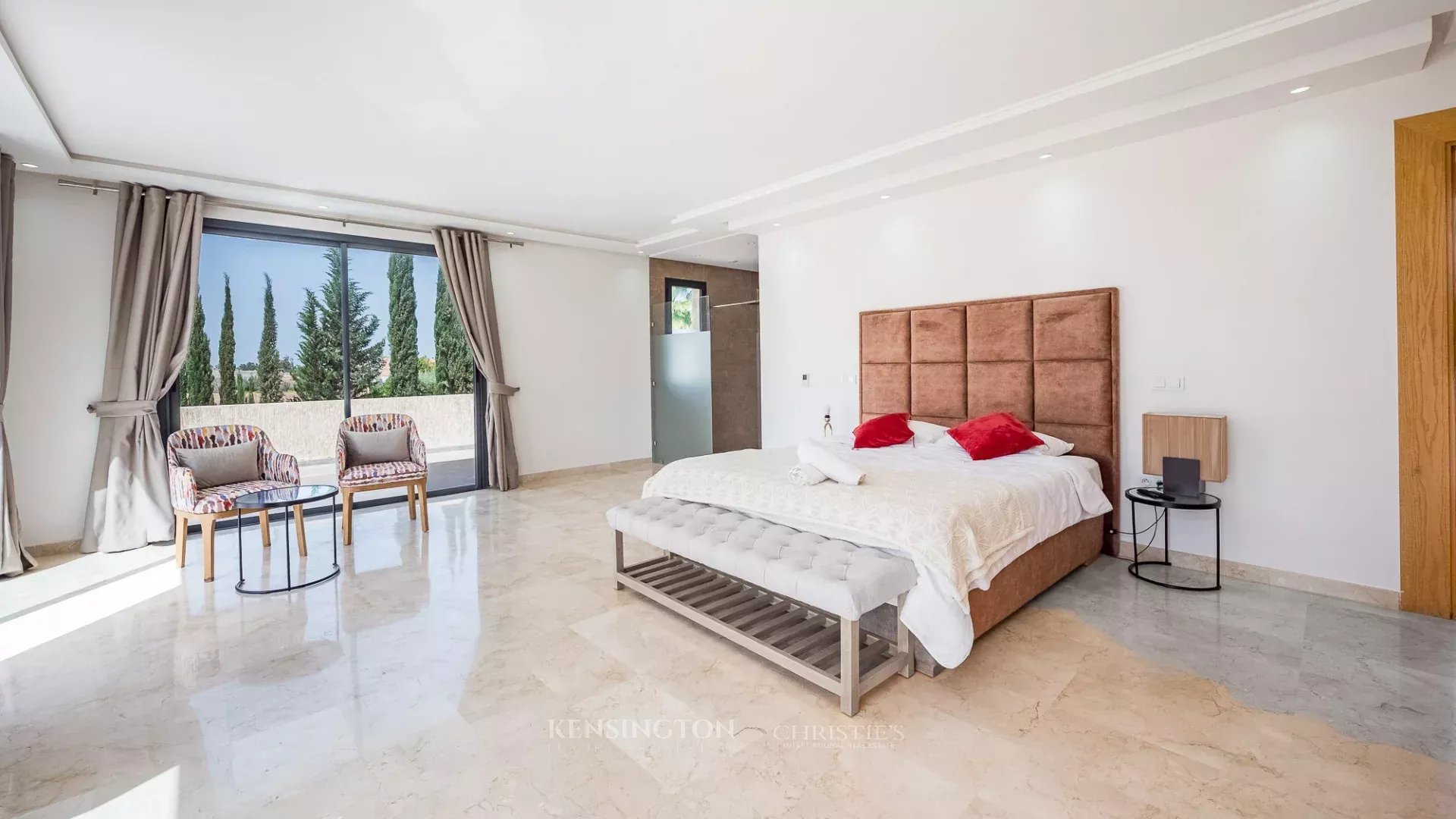 6 Bedroom Villa/Townhouse's Image 23