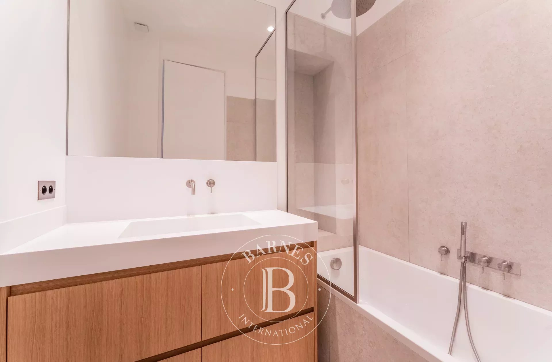 Daire Paris 16ème - picture 21