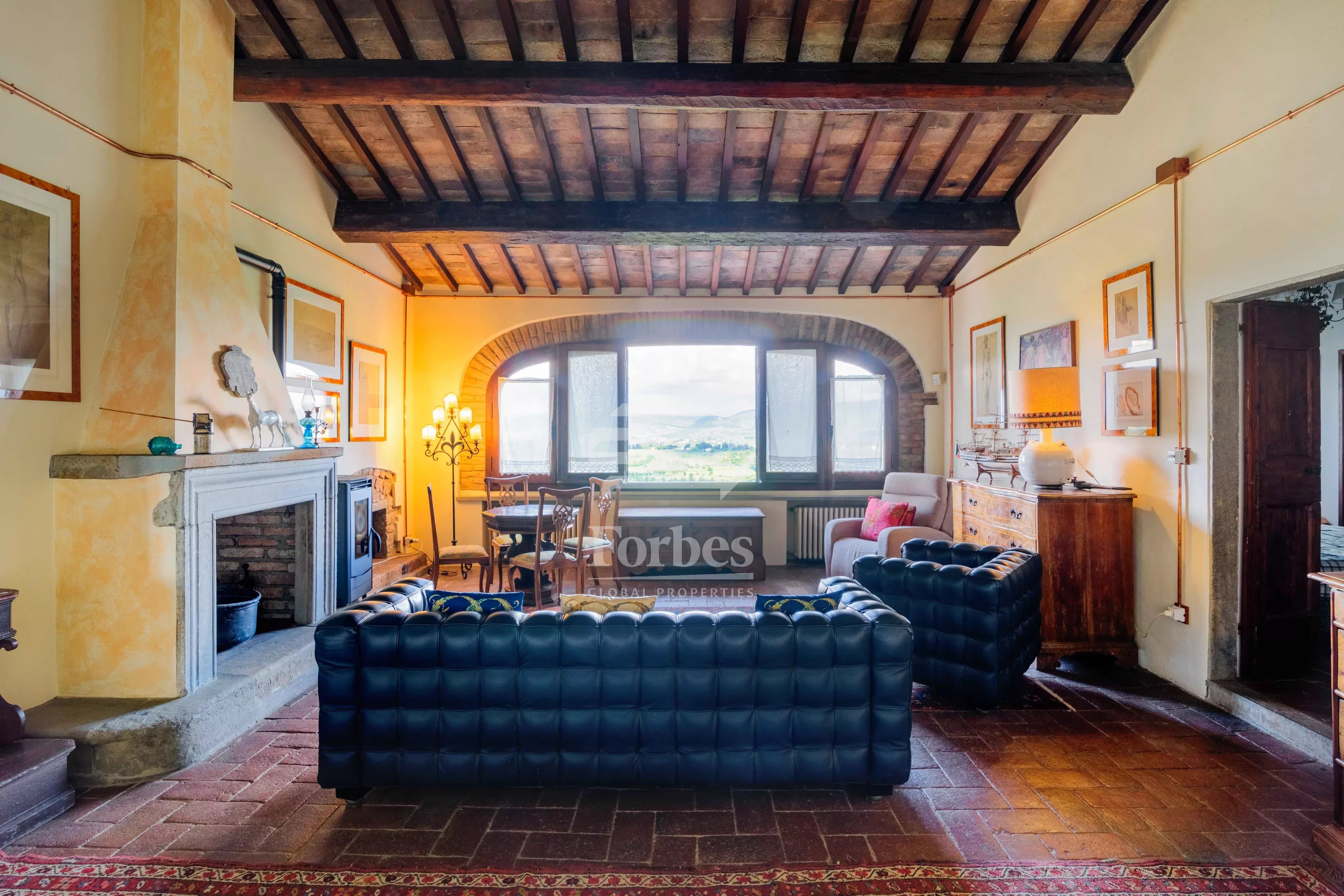 Farmhouse for sale in Tuscany, just minutes from Florence