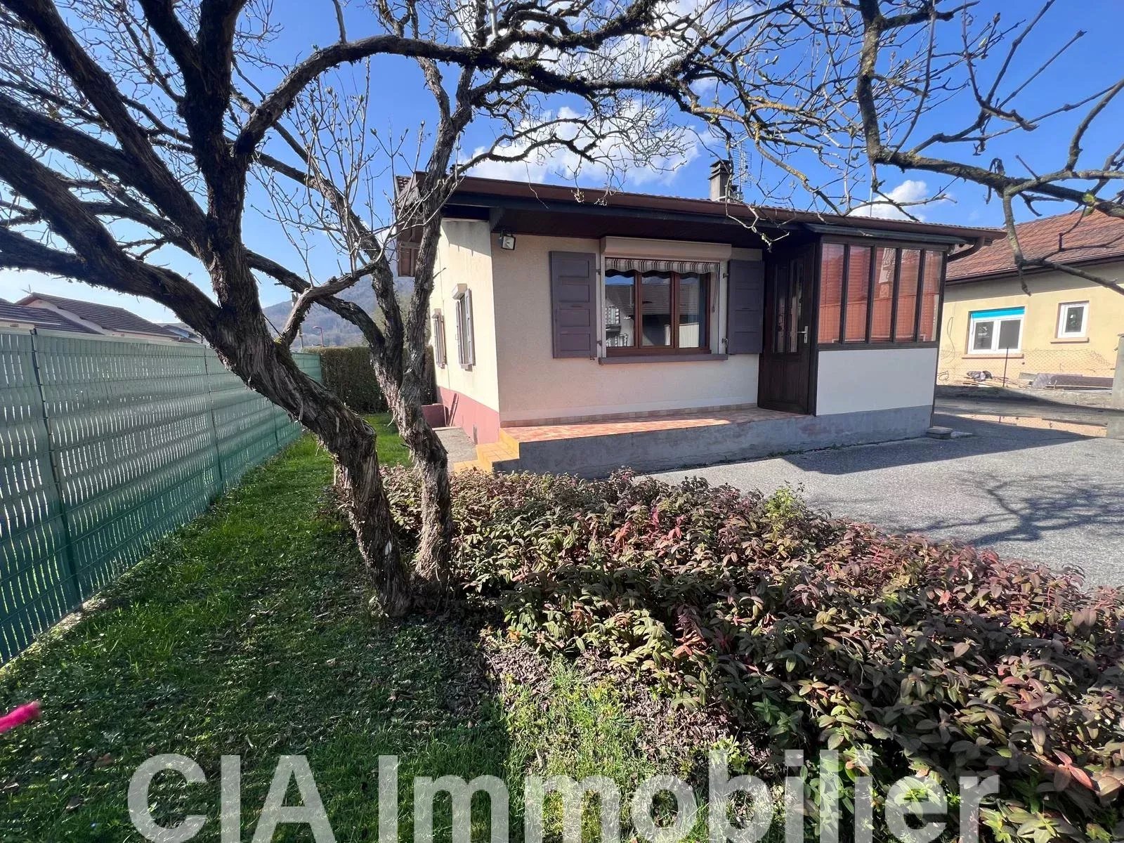 Maison individuelle 61M2 avec terrain et dépendances – Marignier (74970)