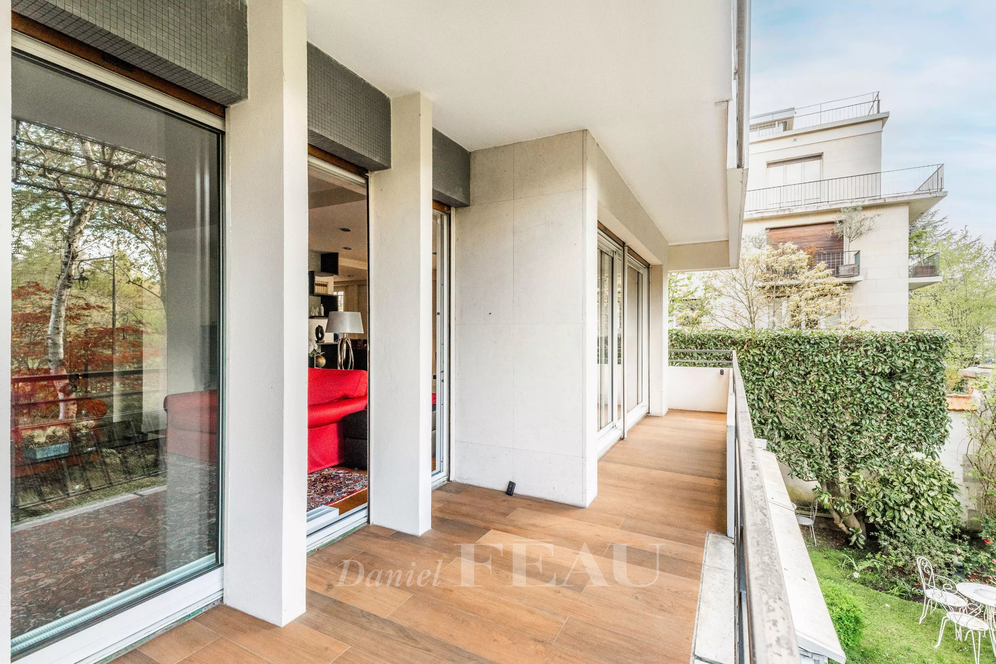 Boulogne Nord - Bois -  Appartement avec vue et balcons.