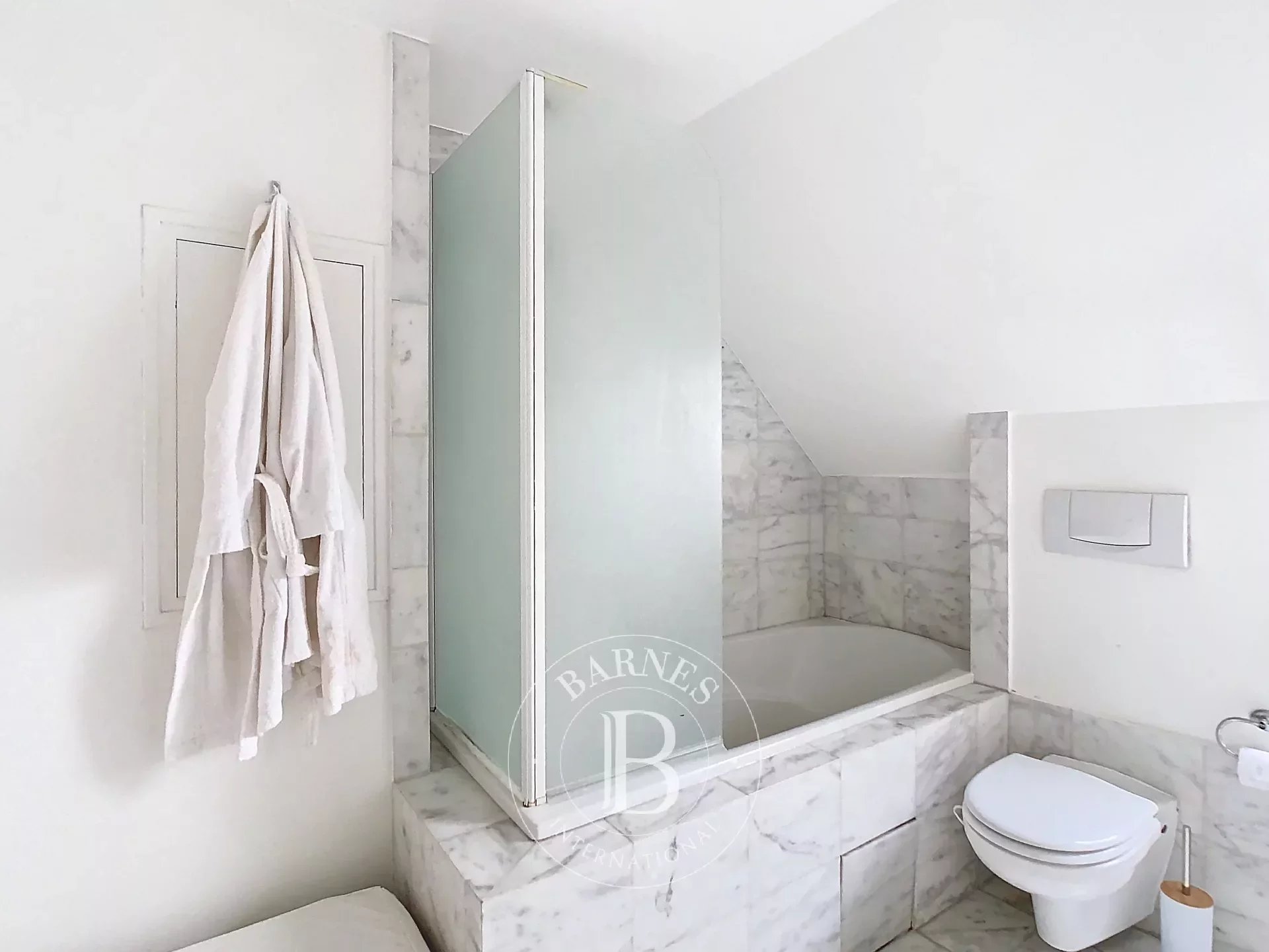 Daire Paris 8ème - picture 15