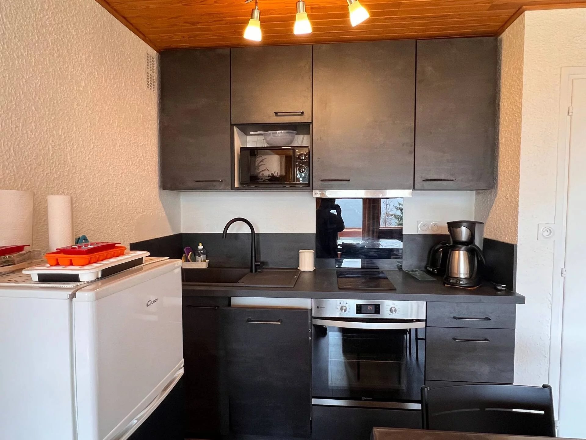 Midi E2 — Studio pour 4 personnes, au cœur de la station