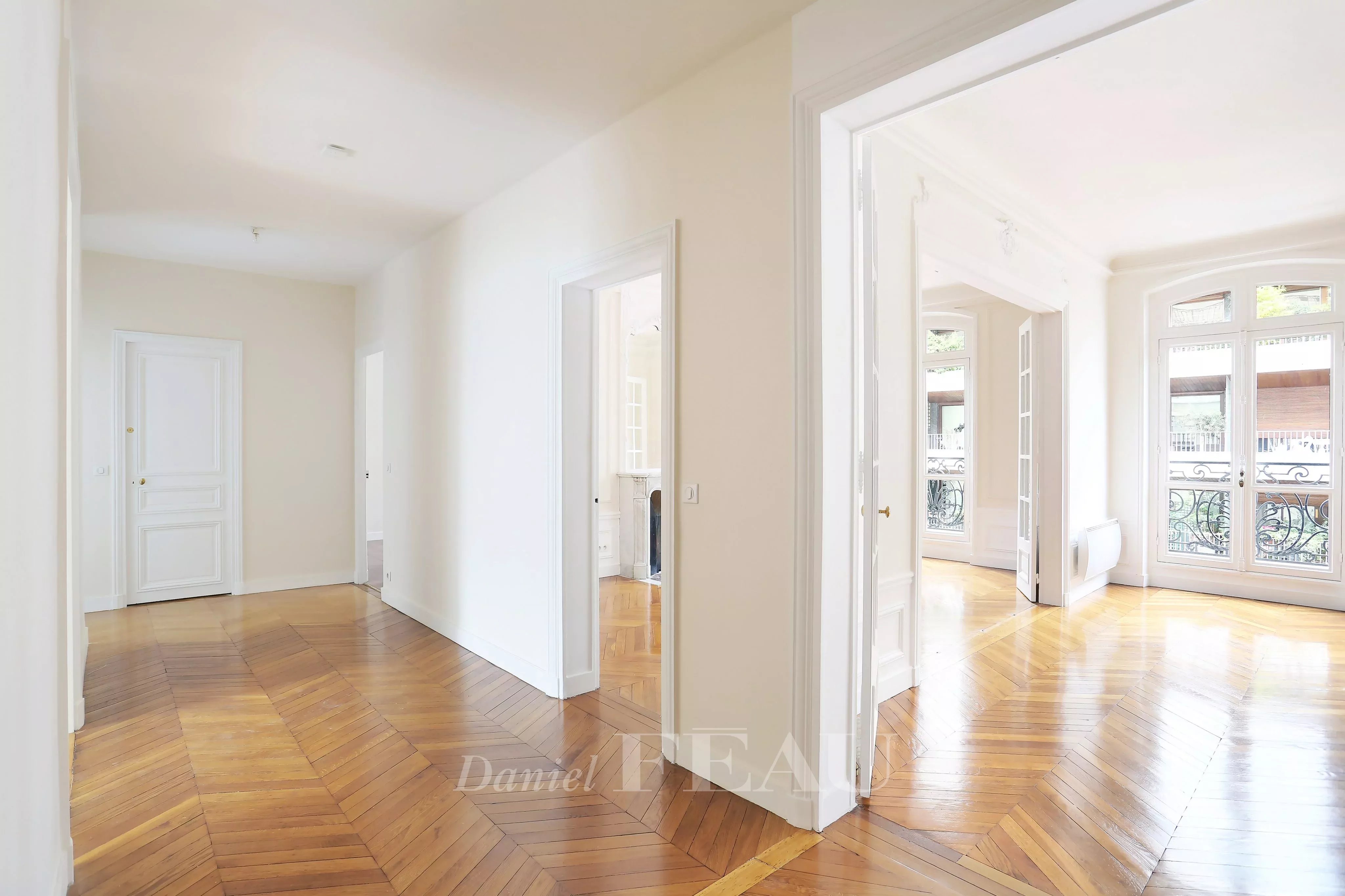 Hallway Natural light Wooden floor