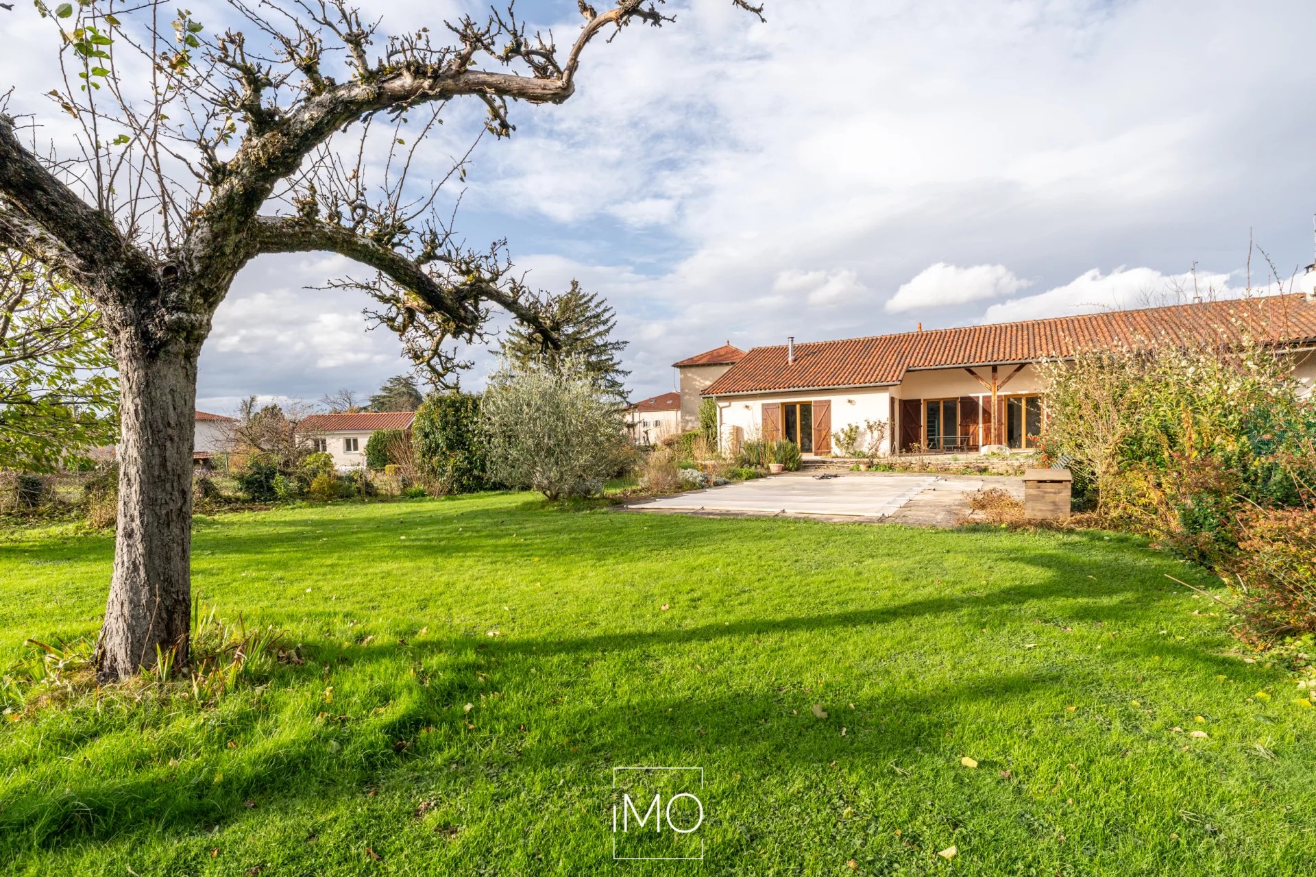 Maison de 174 m² à Chasselay avec piscine