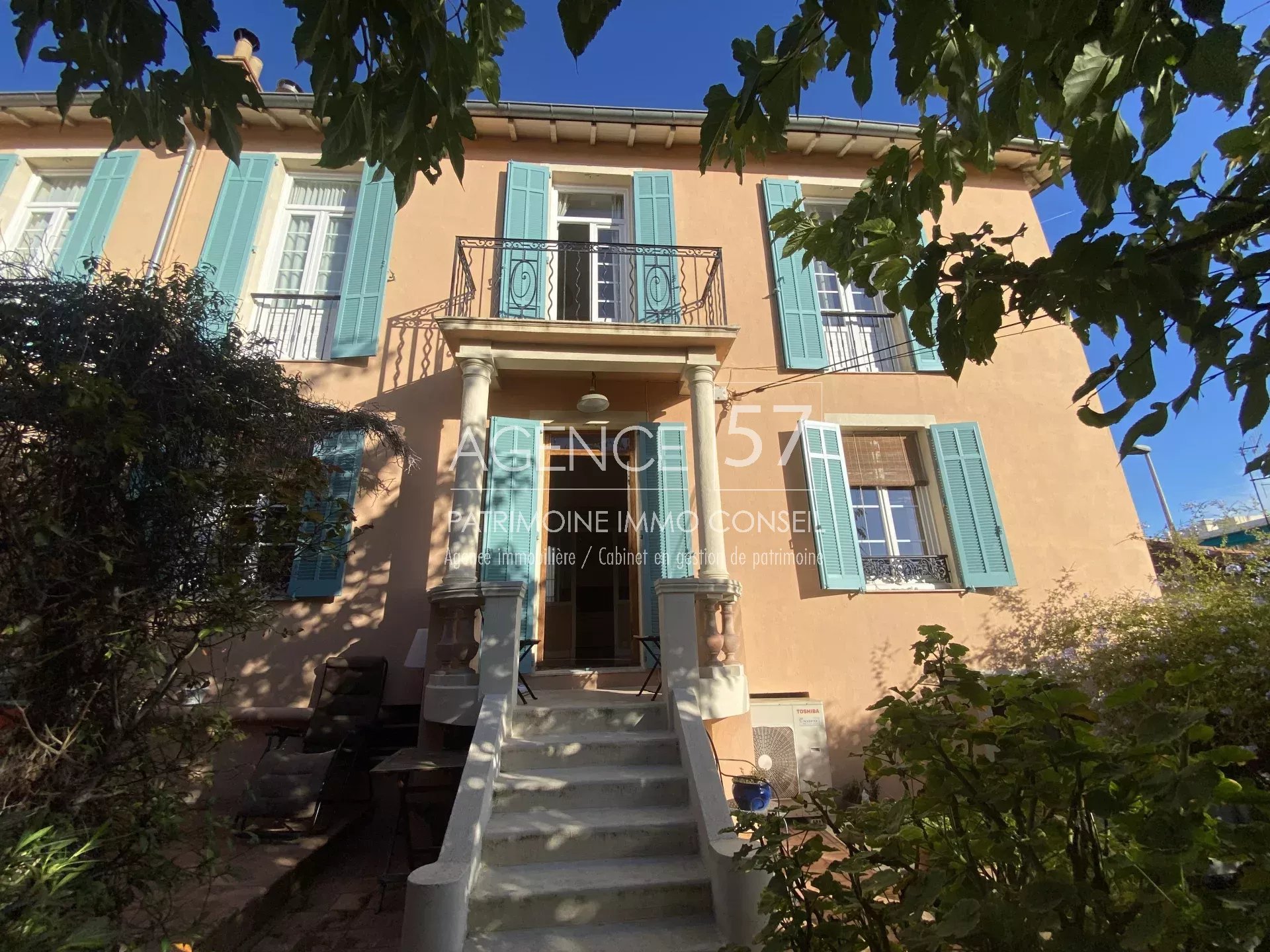 06400 CANNES VILLA