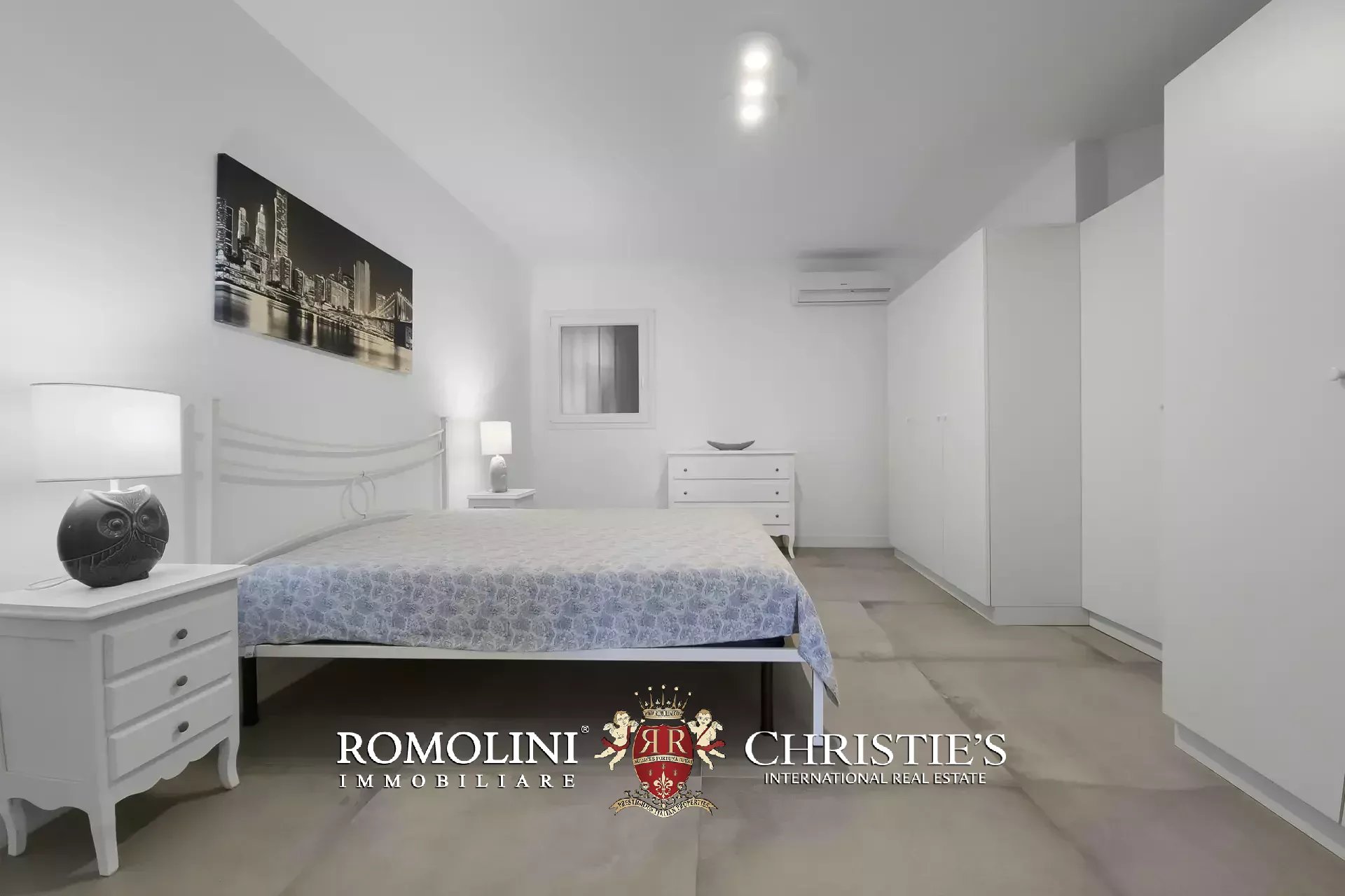 5 Bedroom Villa/Townhouse's Image 14