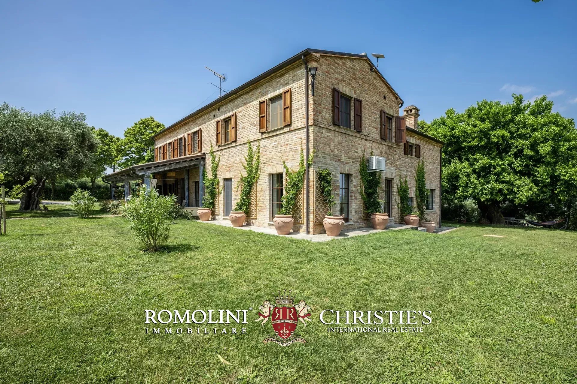 4 Bedroom Villa/Townhouse's Image 13
