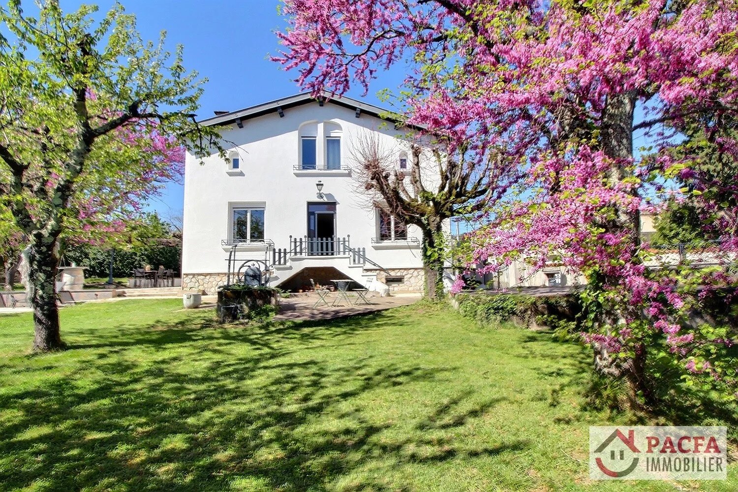 Agence immobilière de 