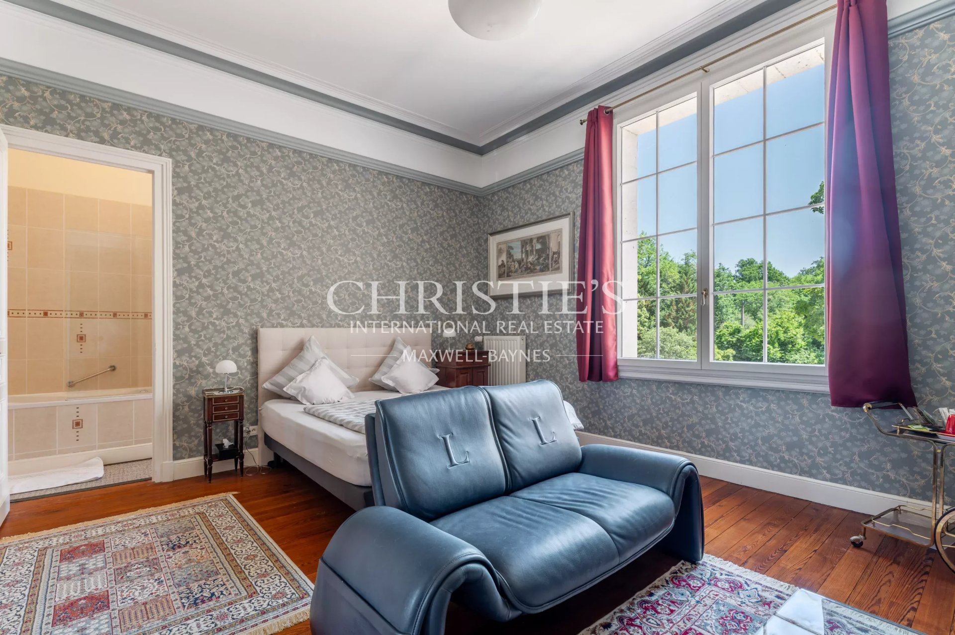 Chateau's Image 24