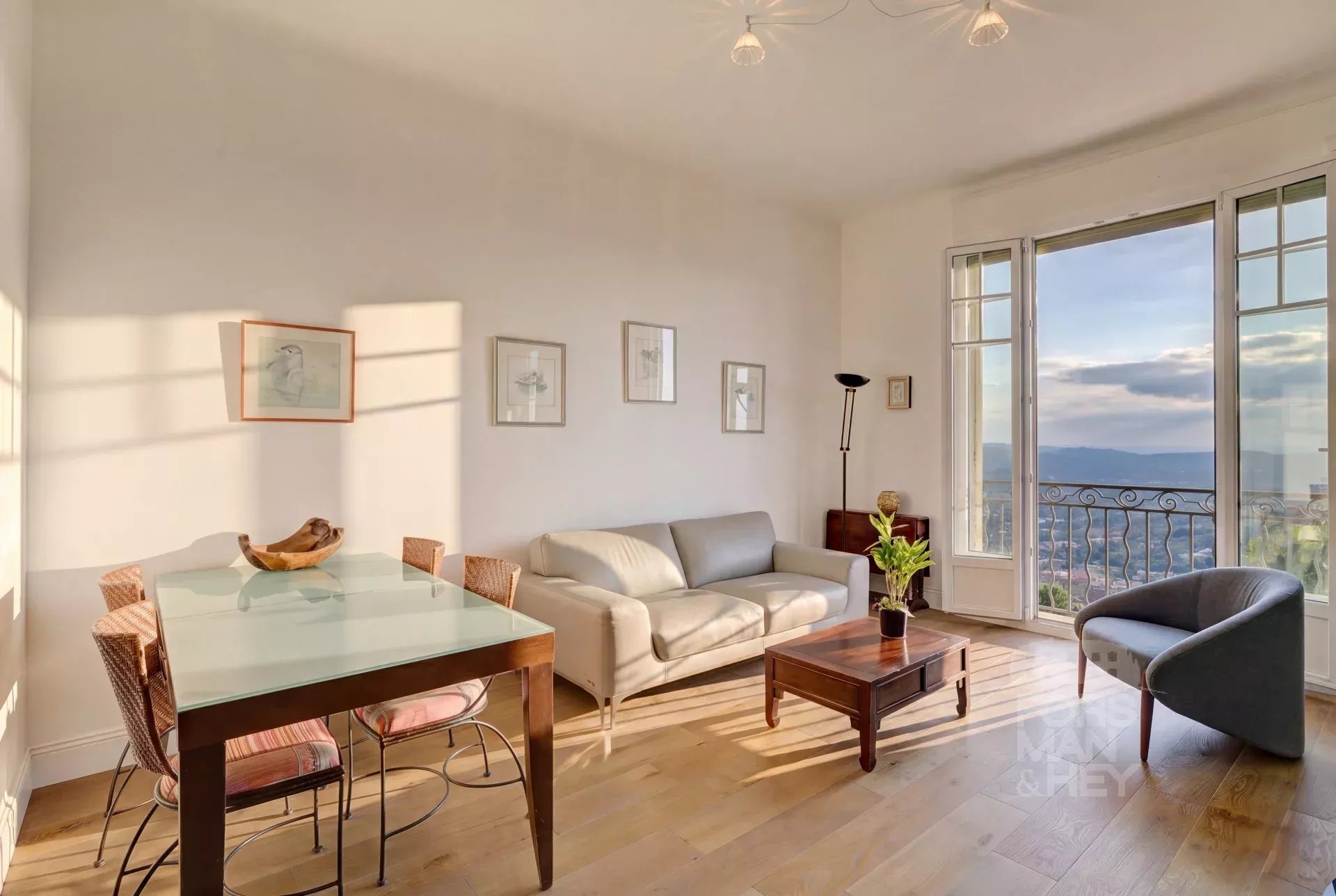 Agence immobilière de 