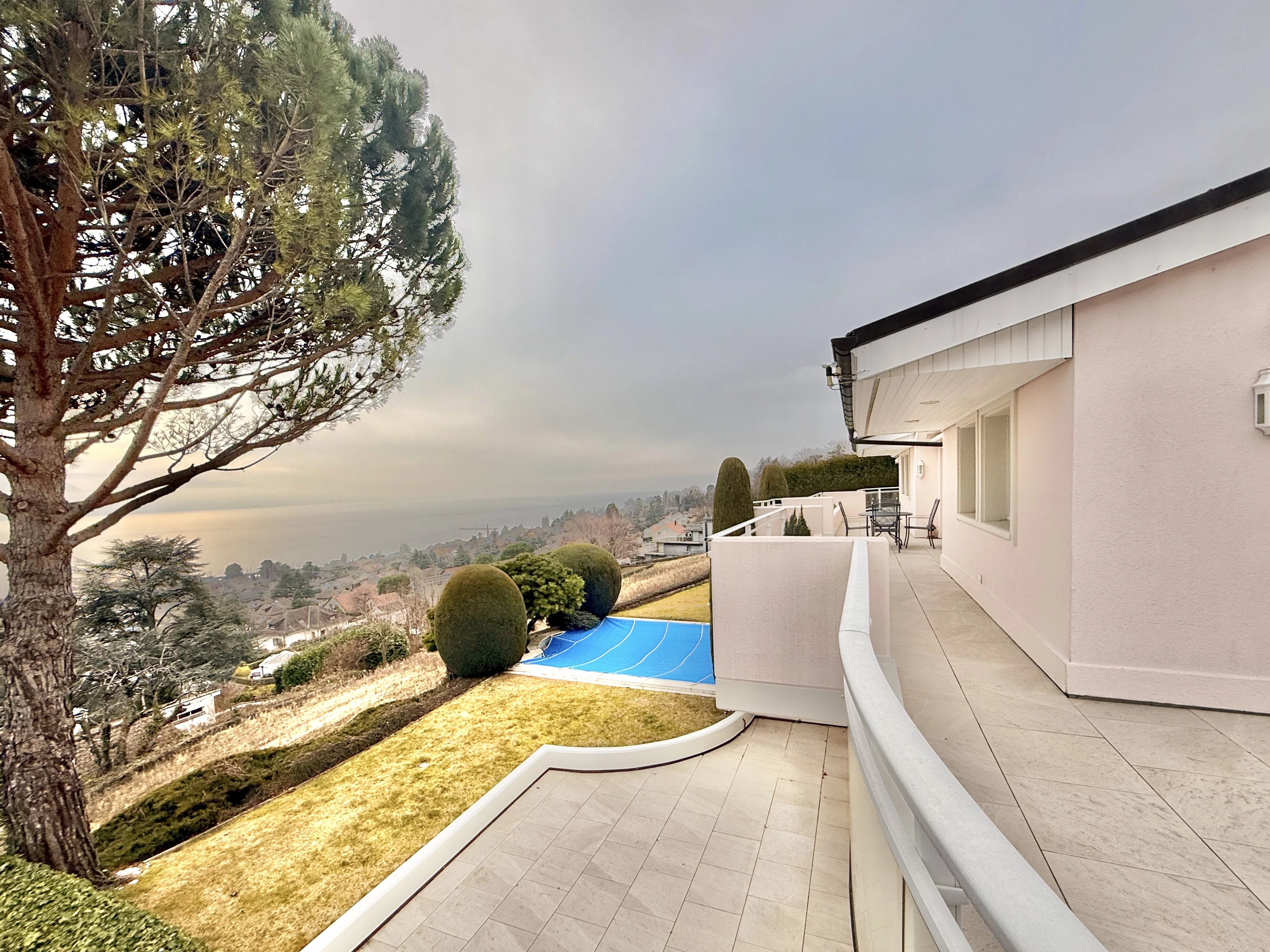 Prestigieuse Propriété d’Architecte avec Vue Panoramique