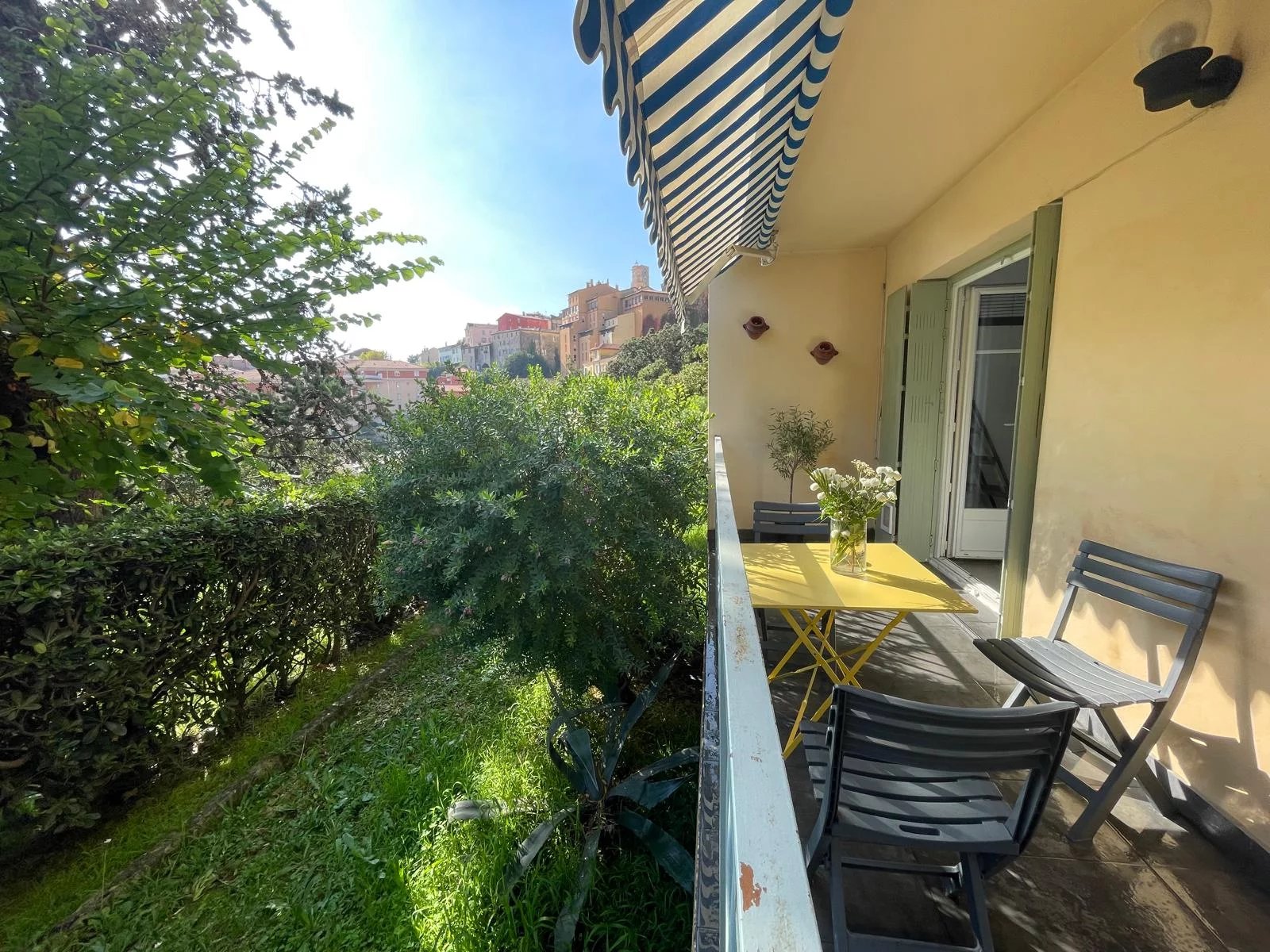 06130 GRASSE APPARTEMENT