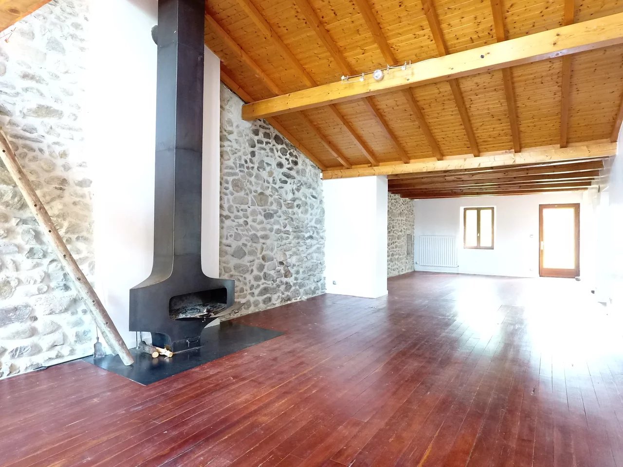 Ferme rénovée idéalement placée - Cœur de Village, Feigères