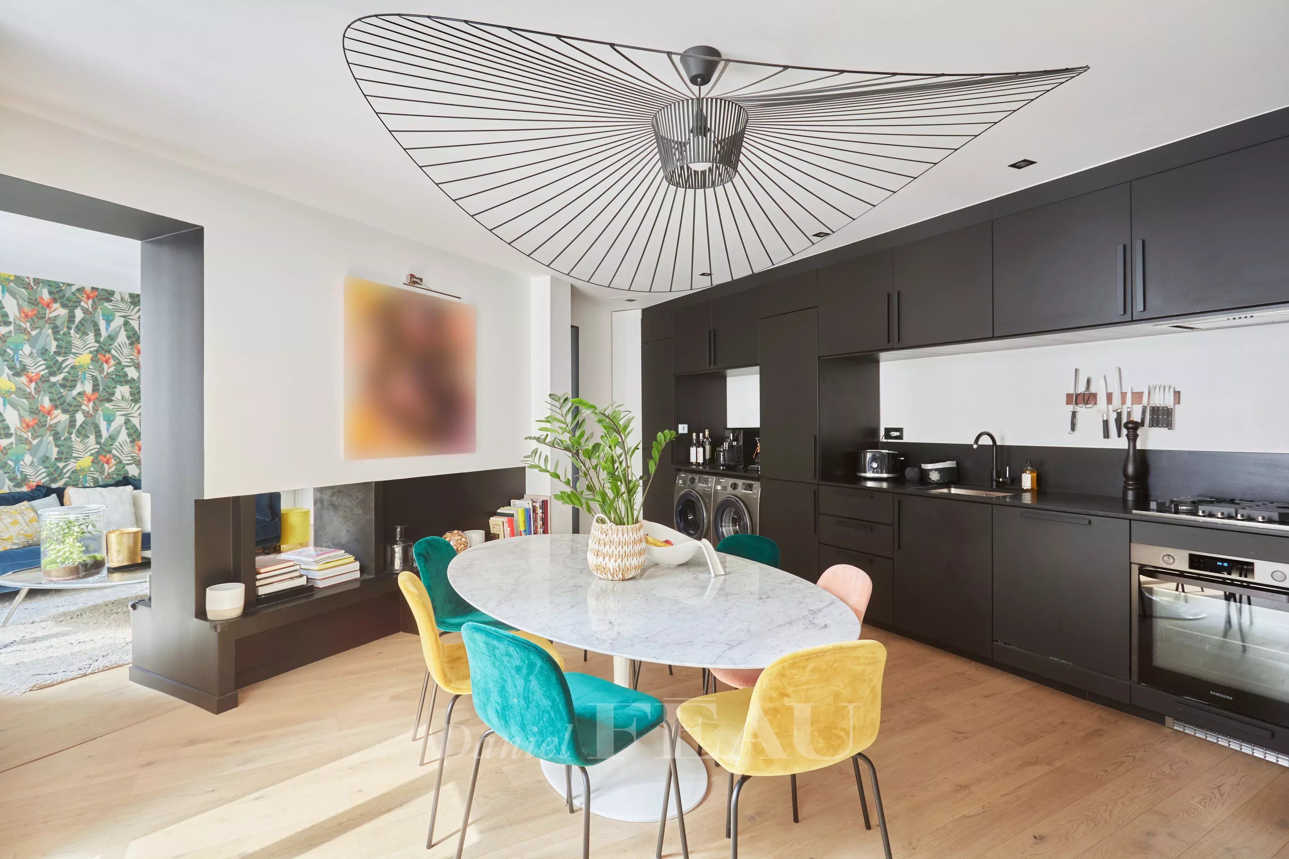 Cuisine équipée, salon /salle à manger