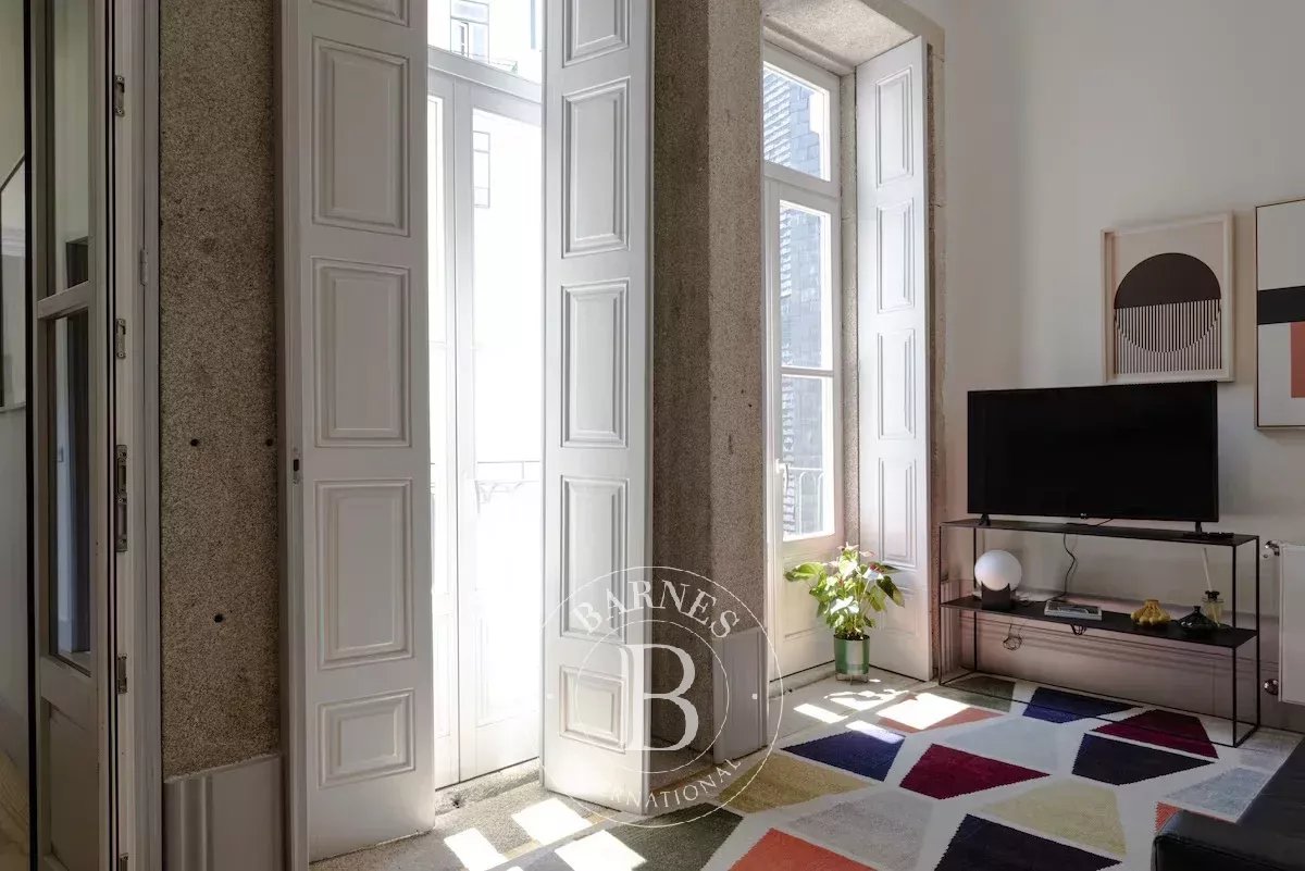 Porto Low-Rise Building