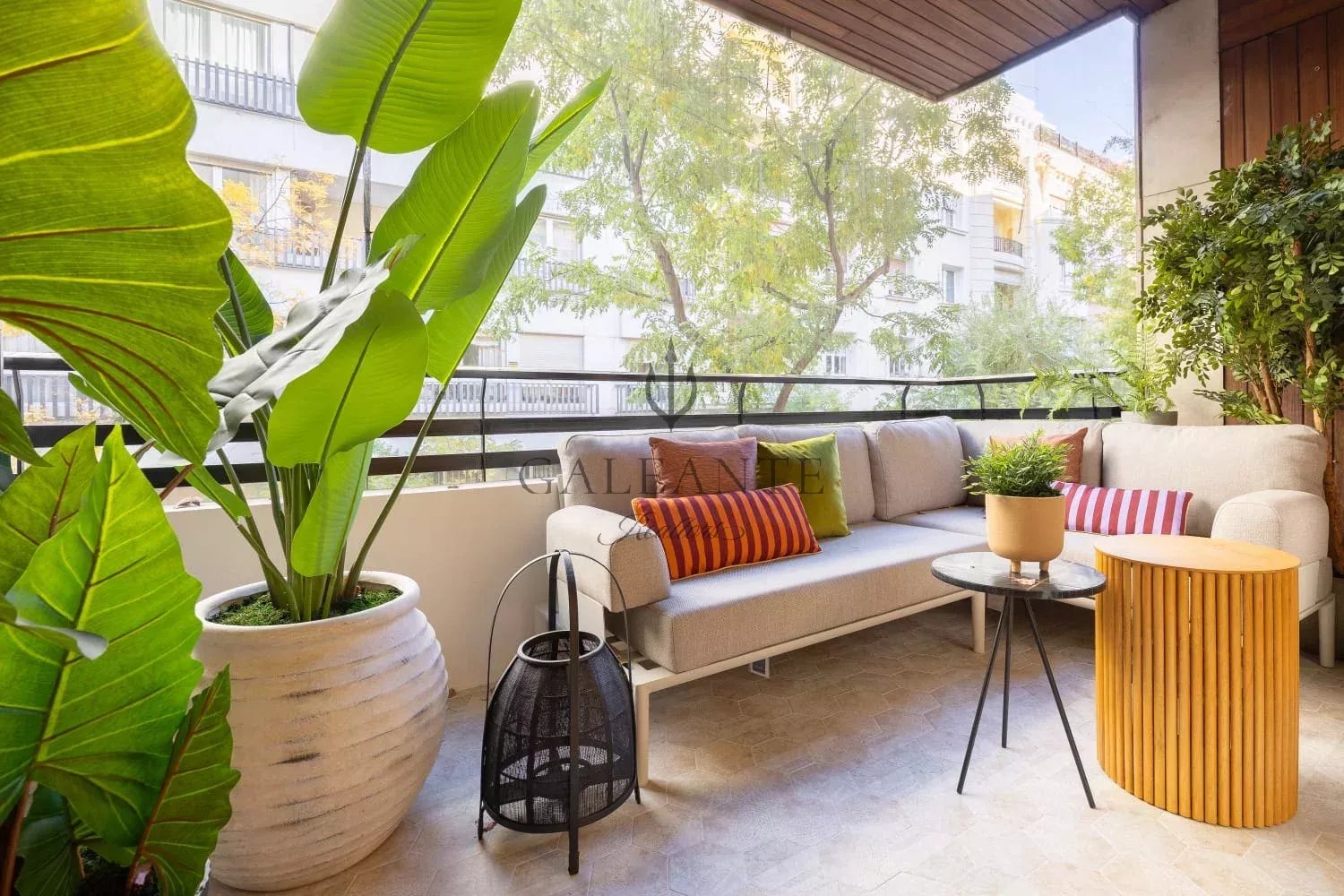 Light-filled Residence with Terrasse in Ayala - Image 5