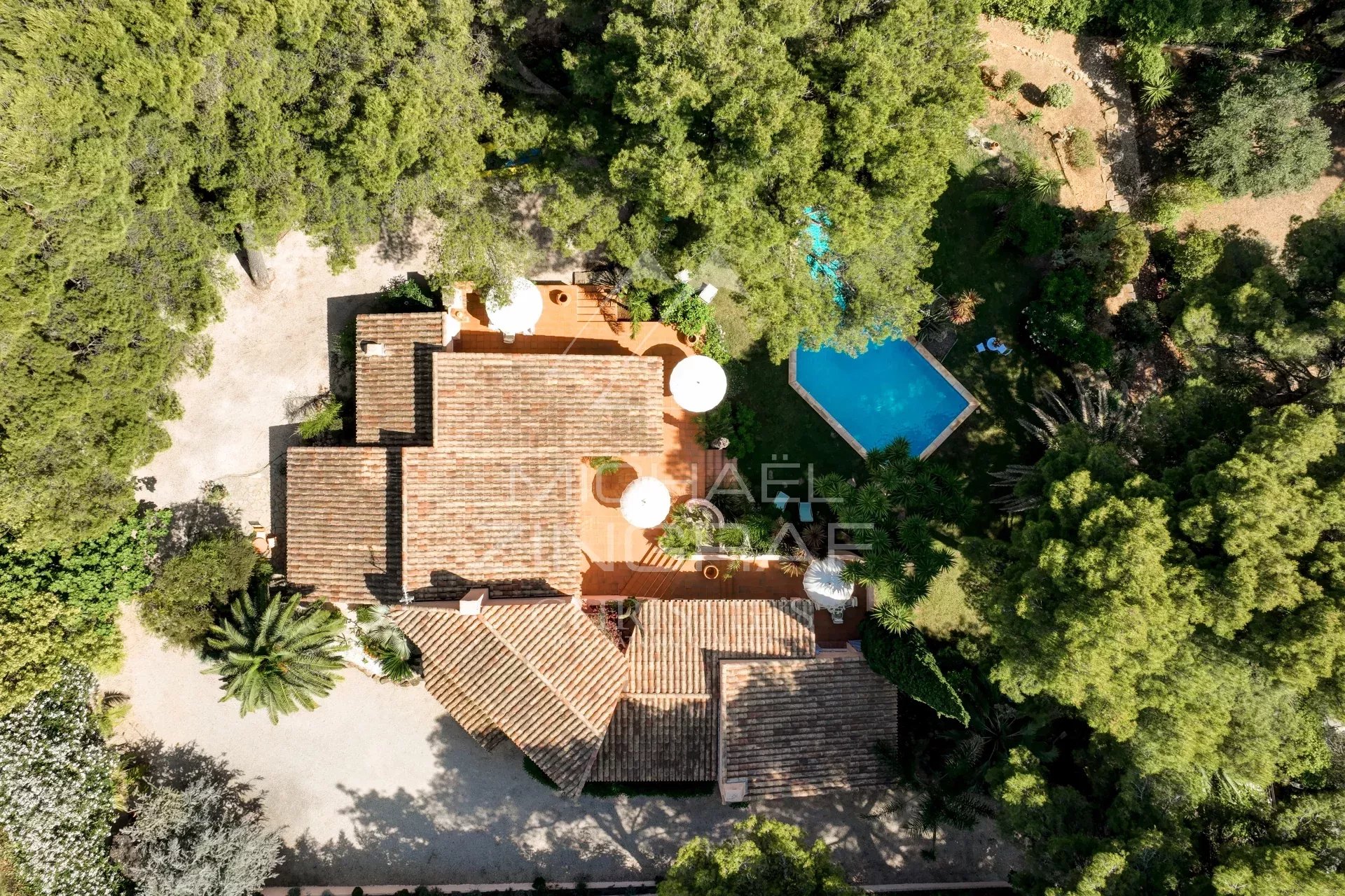 5 Bedroom Villa/Townhouse's Image 11
