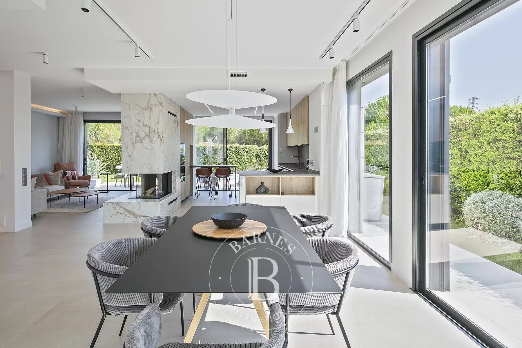 Ev Montgat - picture 4