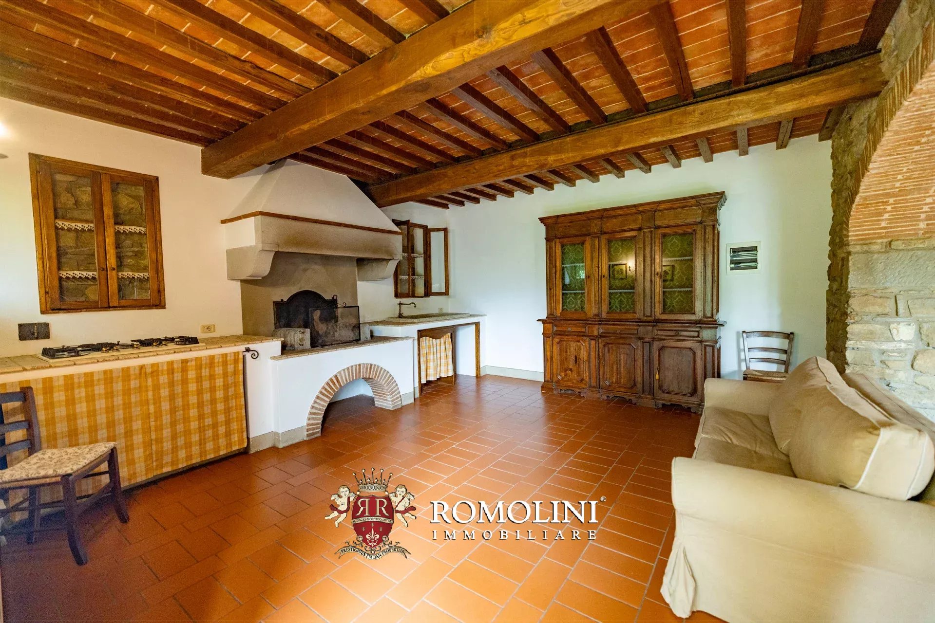 6 Bedroom Villa/Townhouse's Image 47