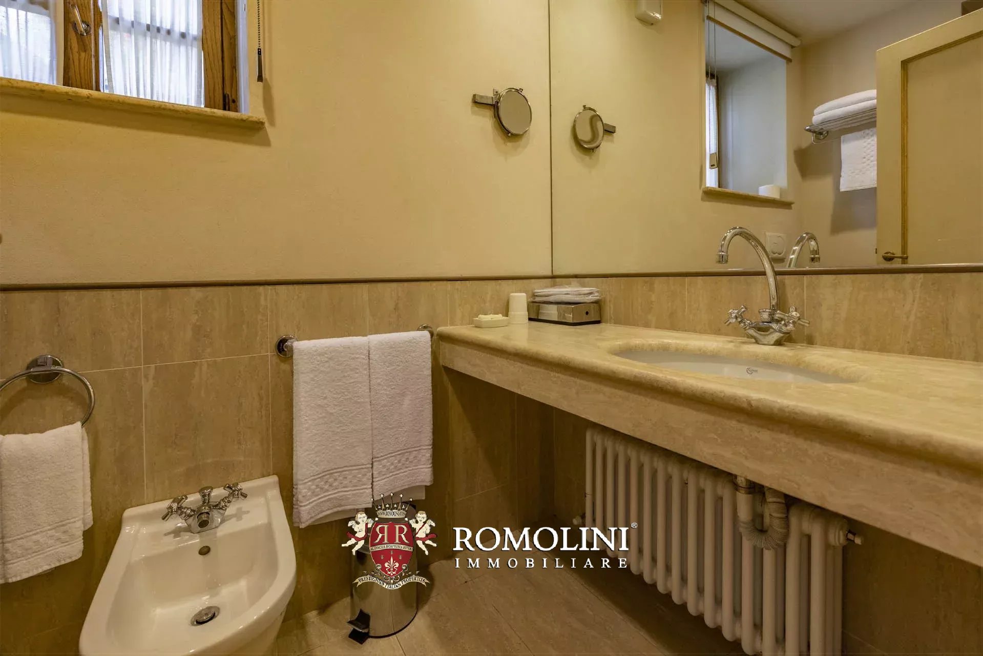 6 Bedroom Villa/Townhouse's Image 67