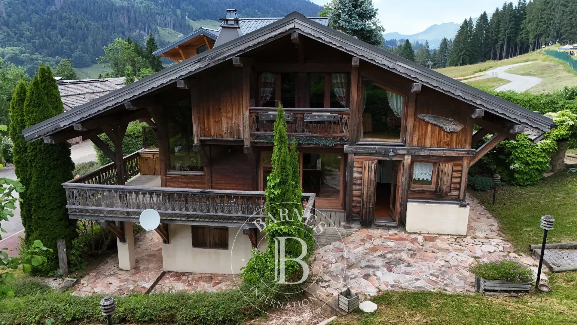 Photo of LES GETS - Chalet - 4 bedrooms - Panoramic view and South/West exposure - Rare for sale in sought after area close to the slopes and the village center
