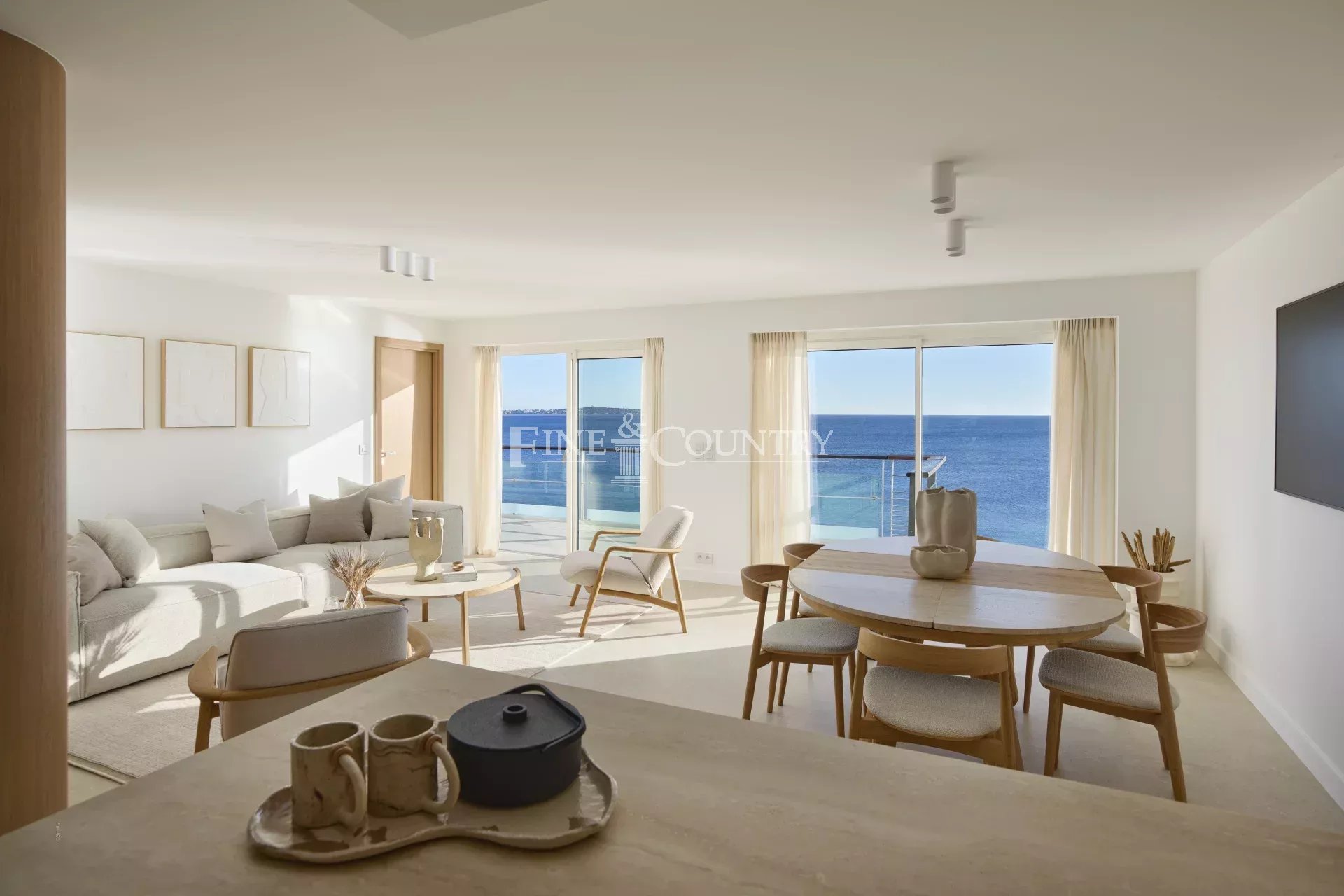 Photo of Beachfront apartment for sale in Cannes