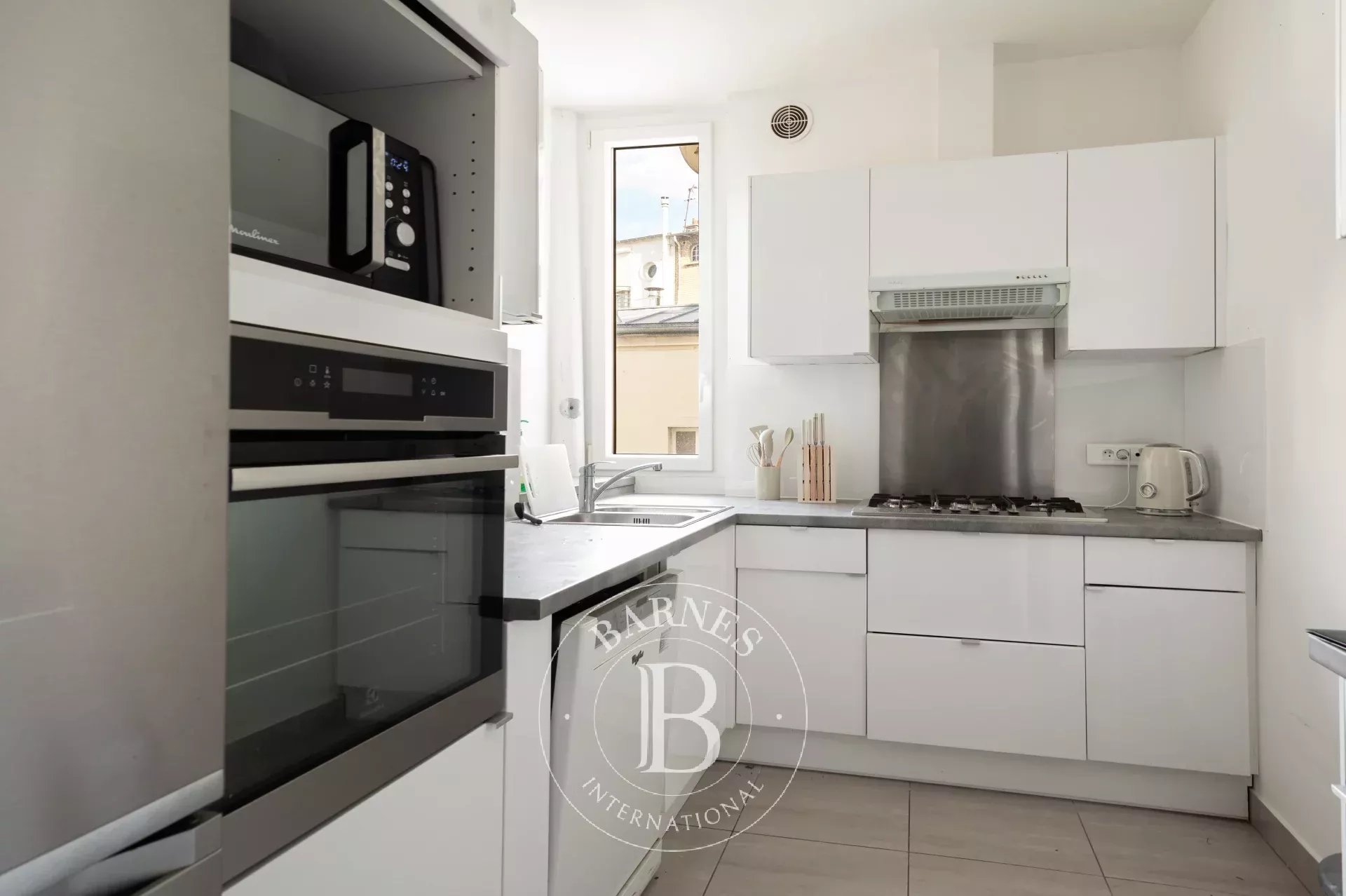 Daire Paris 18ème - picture 10