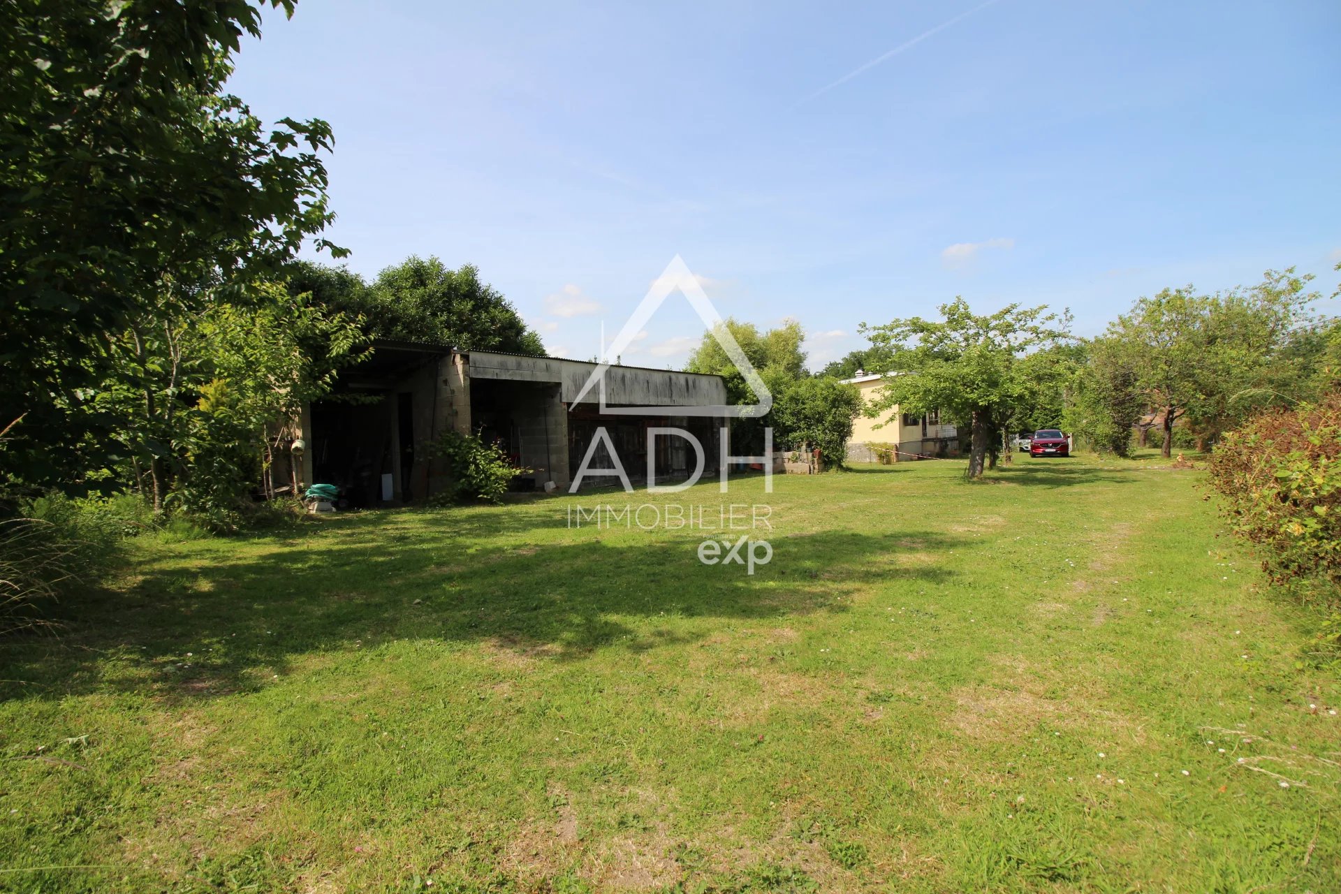 A VENDRE A GAMBAIS Terrain d'environ 910m2