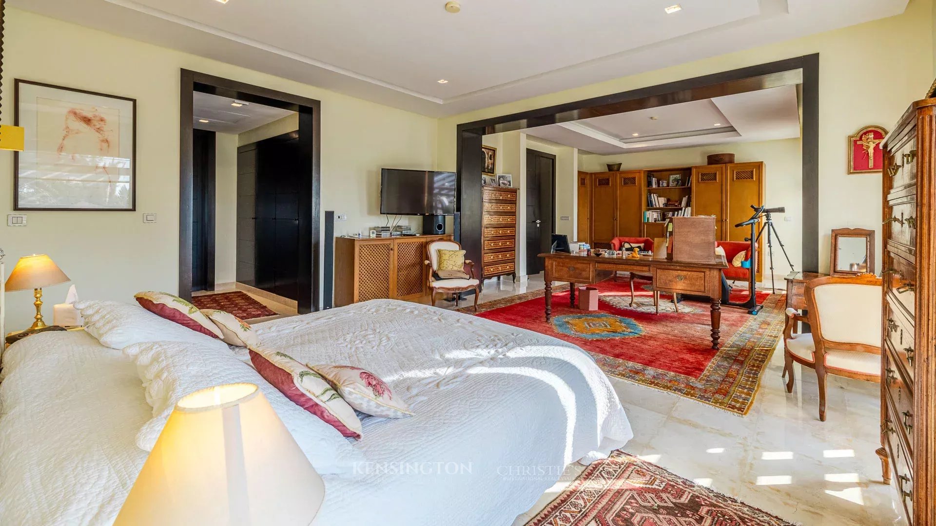 5 Bedroom Villa/Townhouse's Image 41