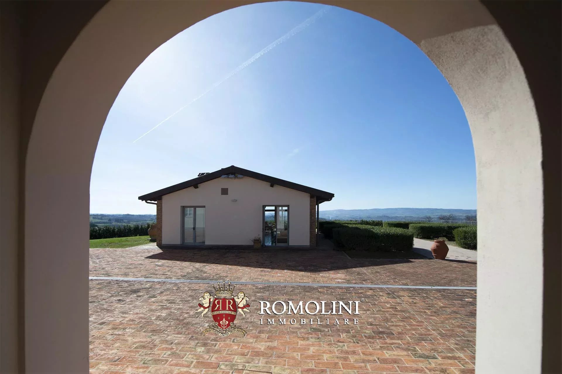 11 Bedroom Vineyard's Image 27