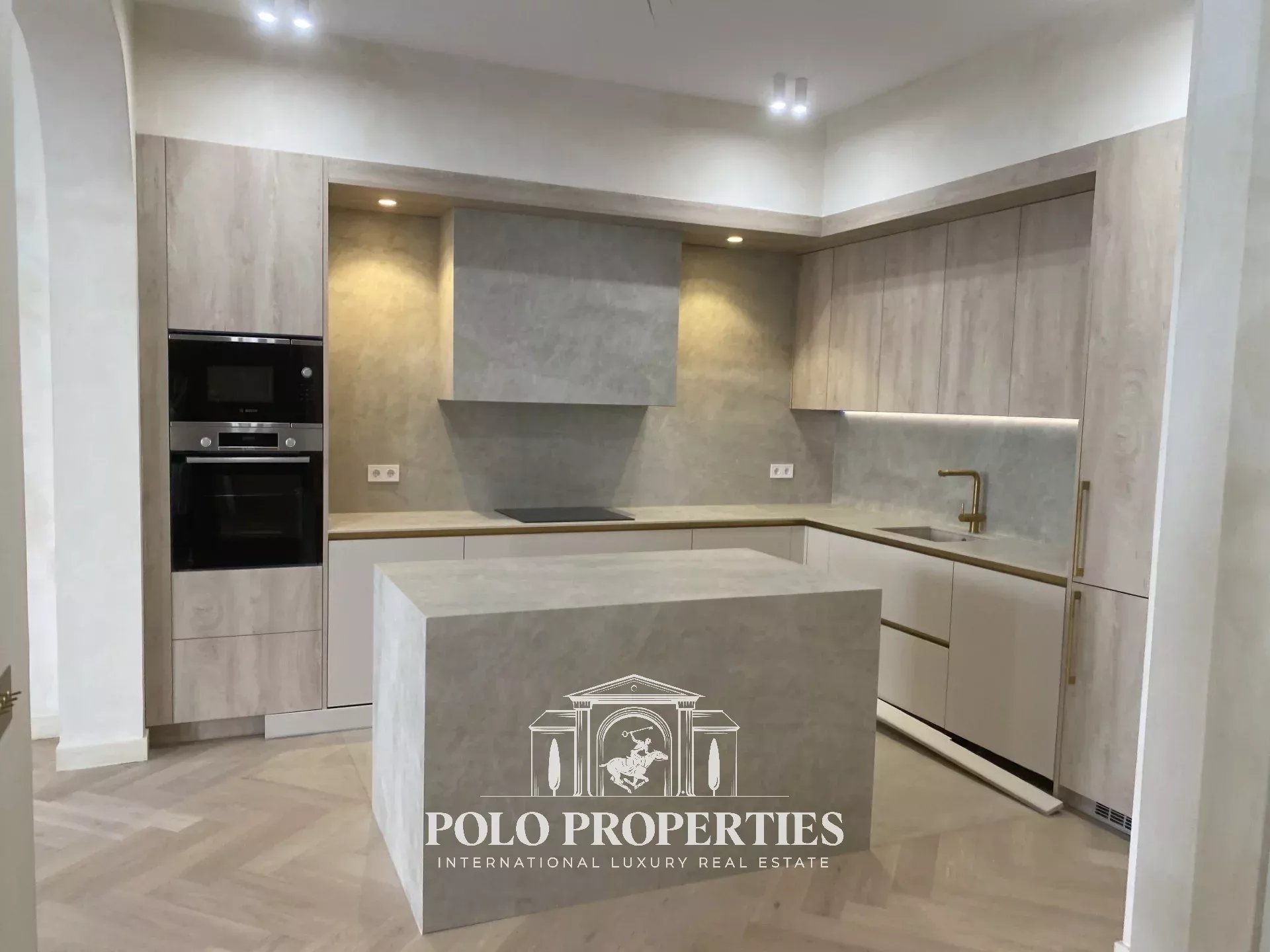 PROPERTY FOR SALE BARCO STREET