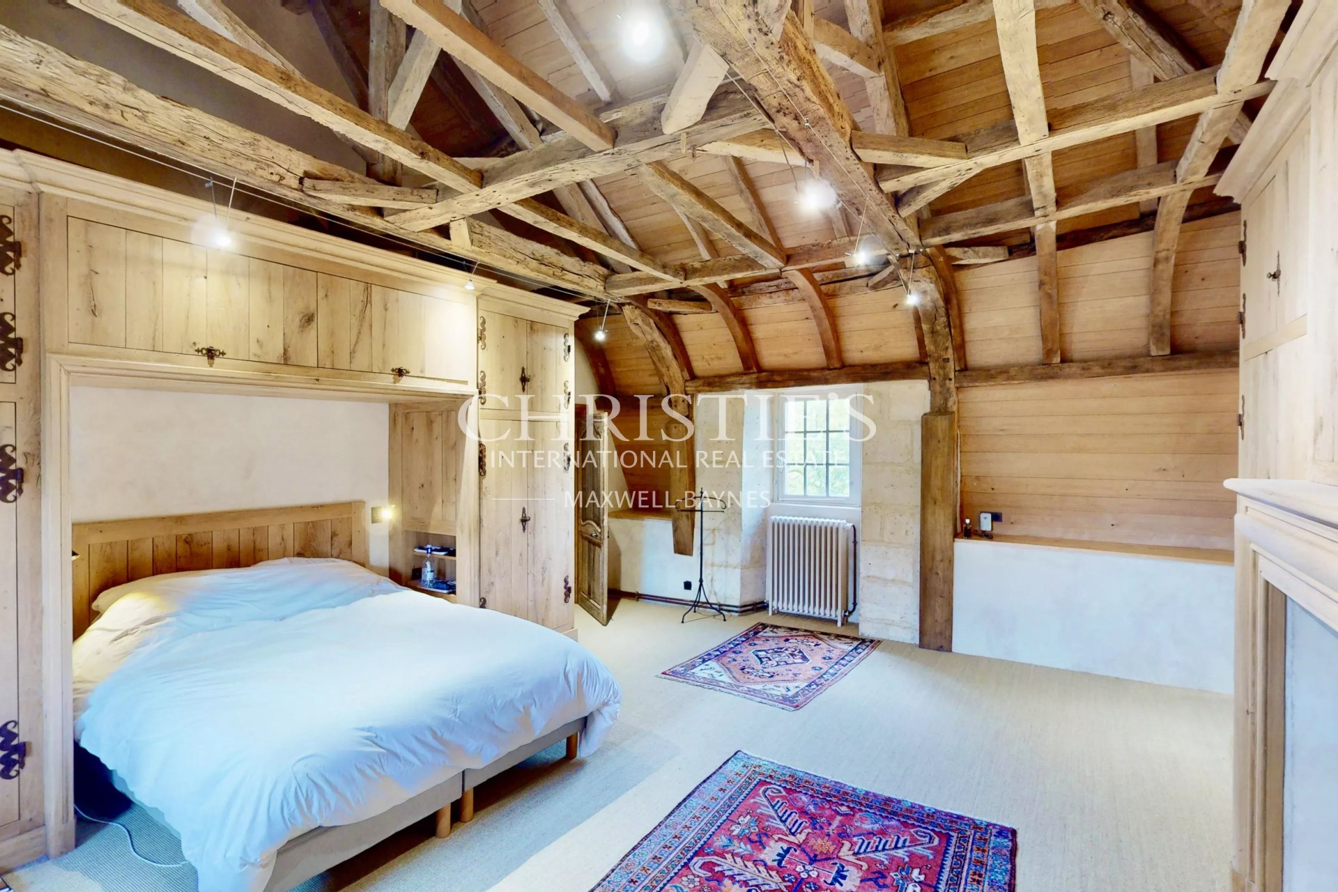 6 Bedroom Chateau's Image 16