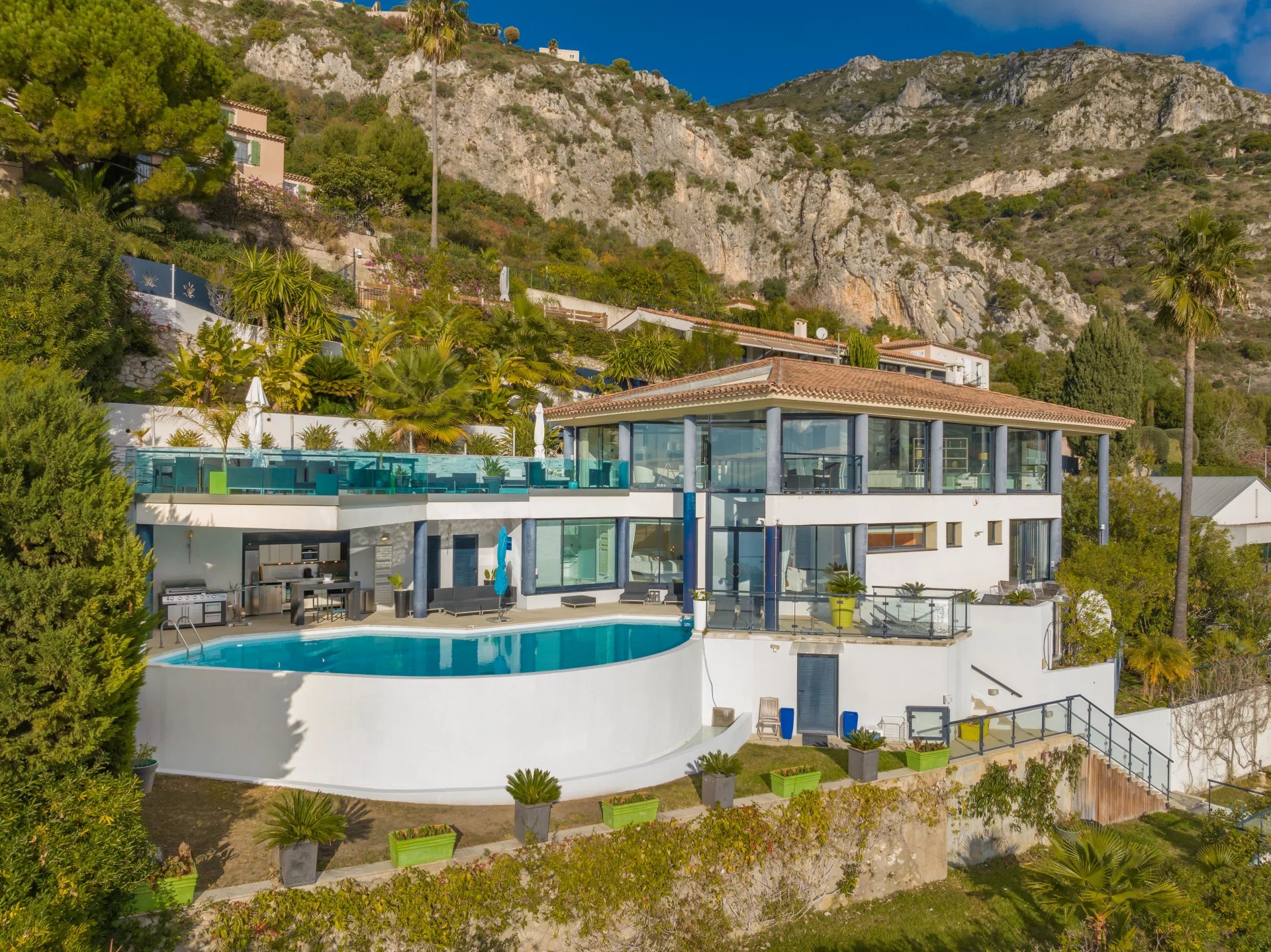 Exceptional Contemporary Villa with Panoramic Sea Views