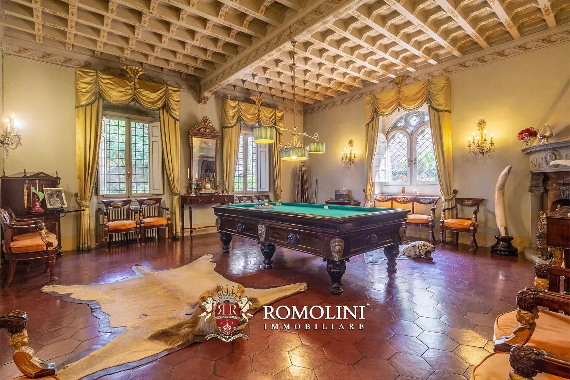 8 Bedroom Villa/Townhouse's Image 13