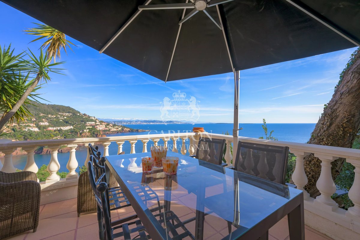 Théoule-sur-mer, vente Appartement sur la mer
