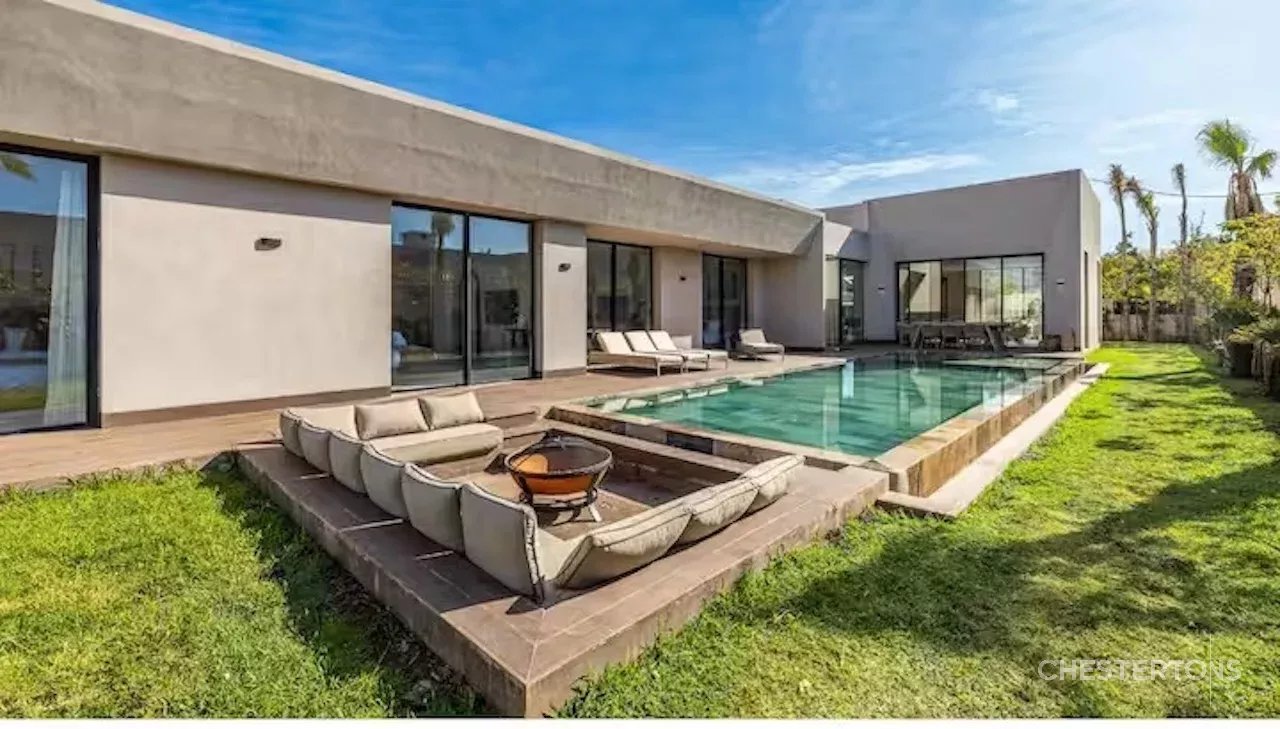 Image of Villa - 5 Bedrooms for Sale in Marrakech-Ménara-Marrakech-Morocco, Image 2